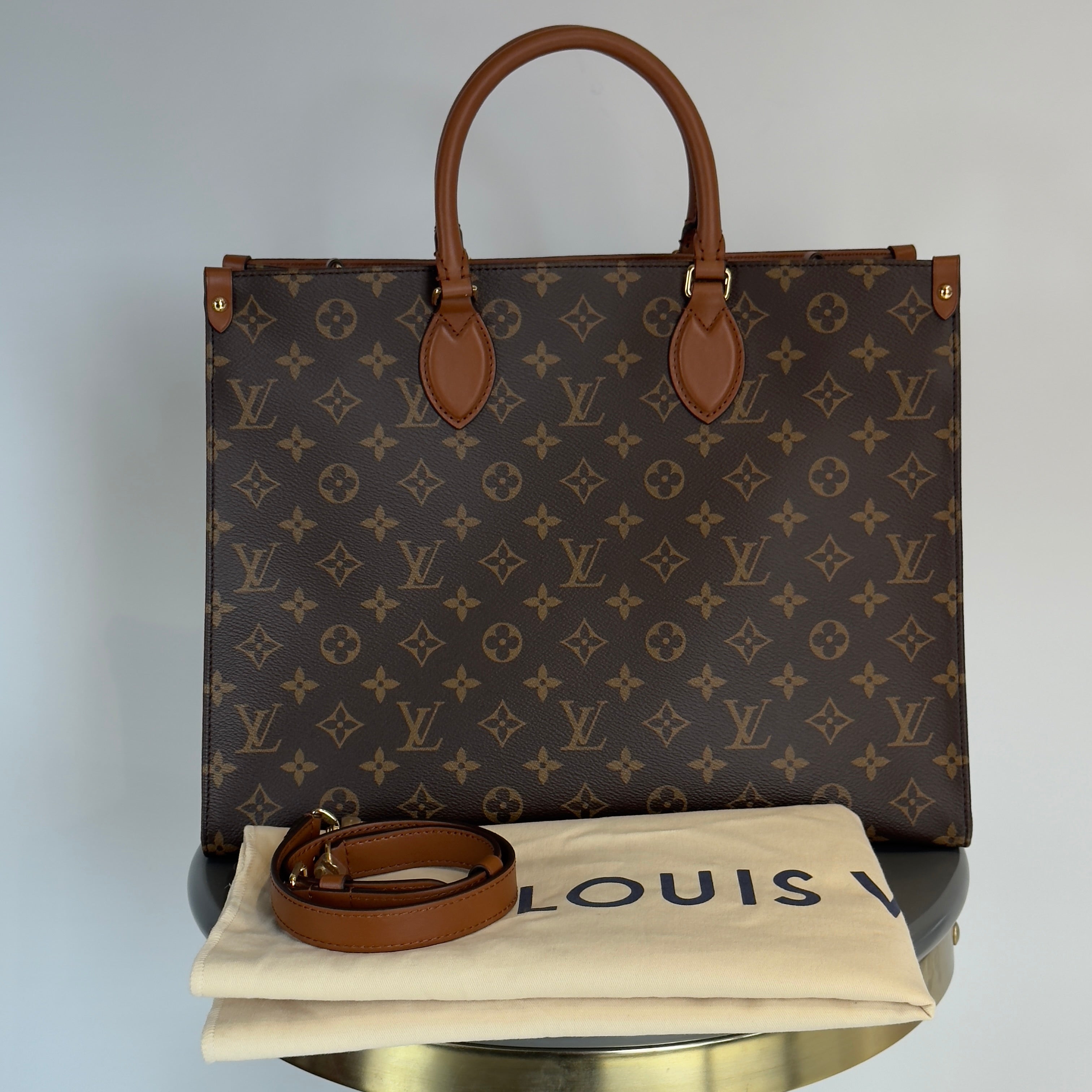 Louis Vuitton Monogram On The Go Organizer - Queen May