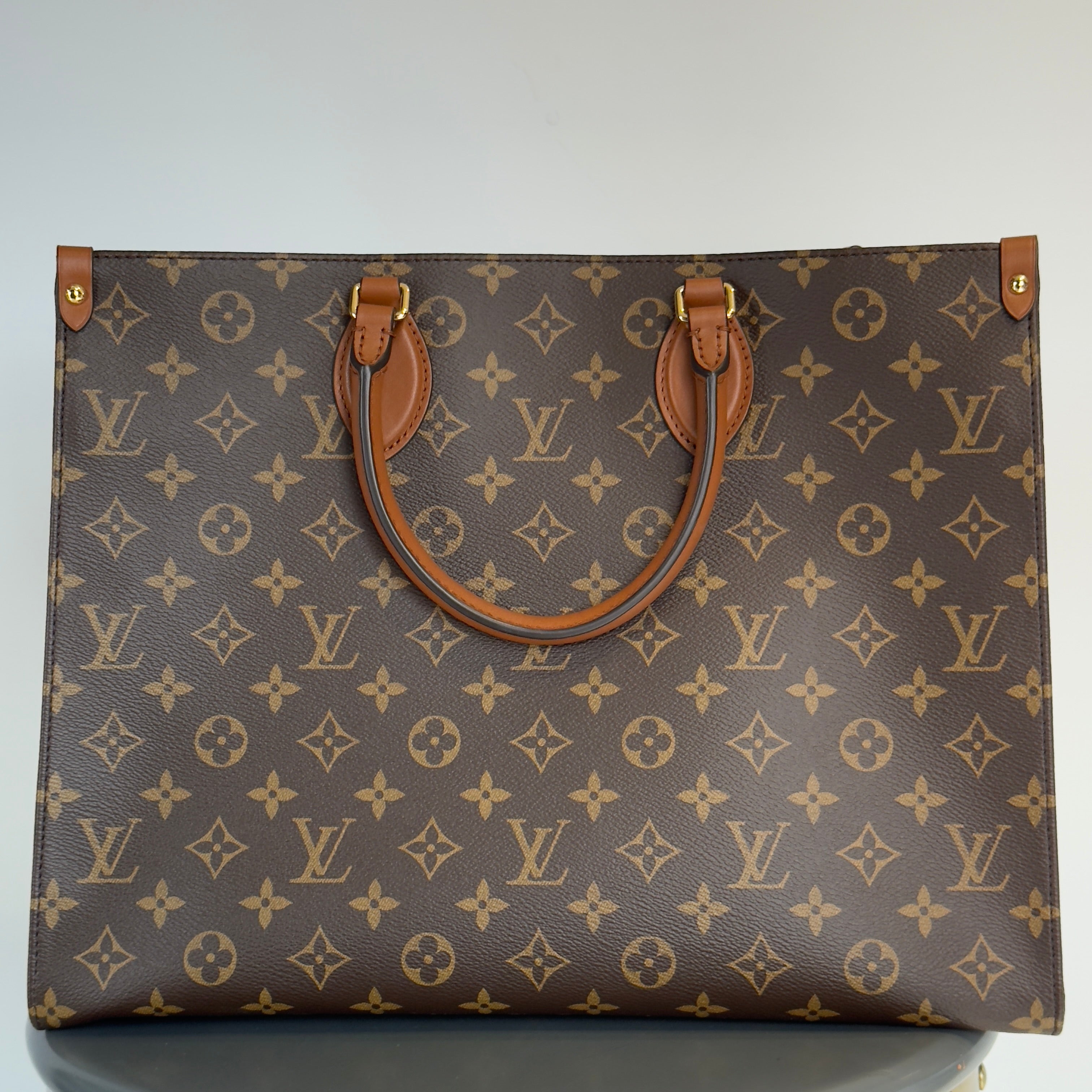 Louis Vuitton Monogram On The Go Organizer - Queen May