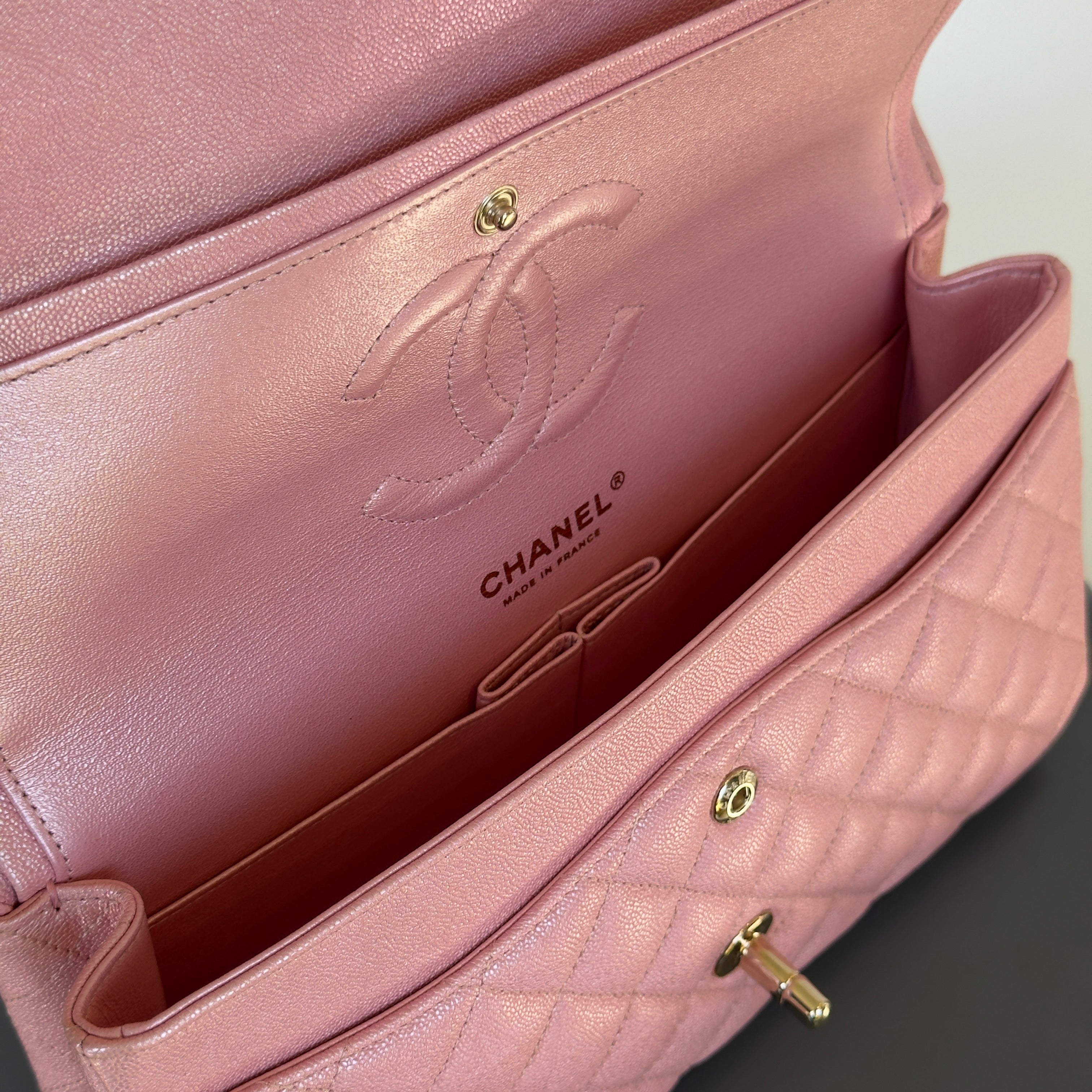 Chanel 19S Iridescent Pink Medium Classic Flap 2019