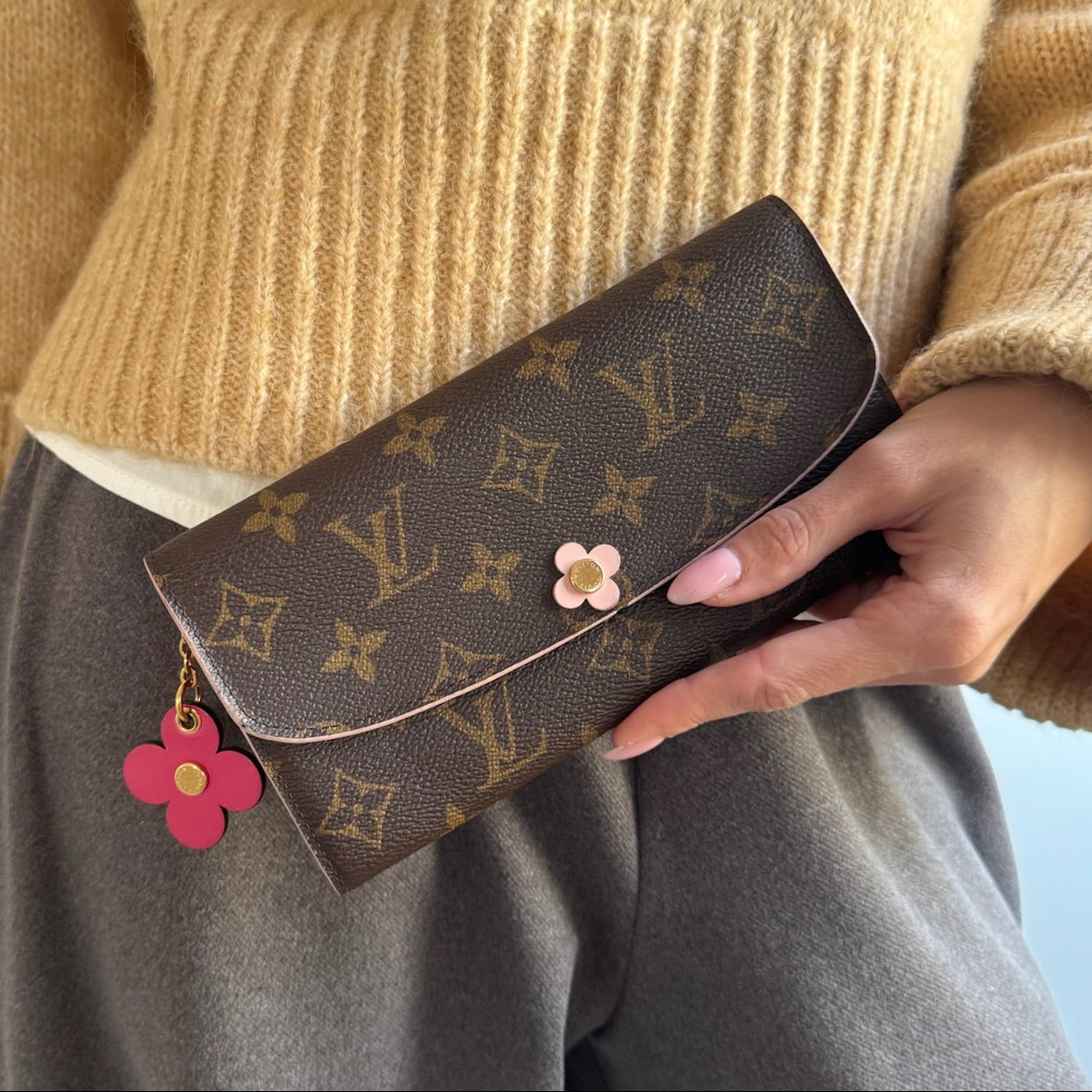 Louis Vuitton Bloom Flower Emilie Wallet - Queen May