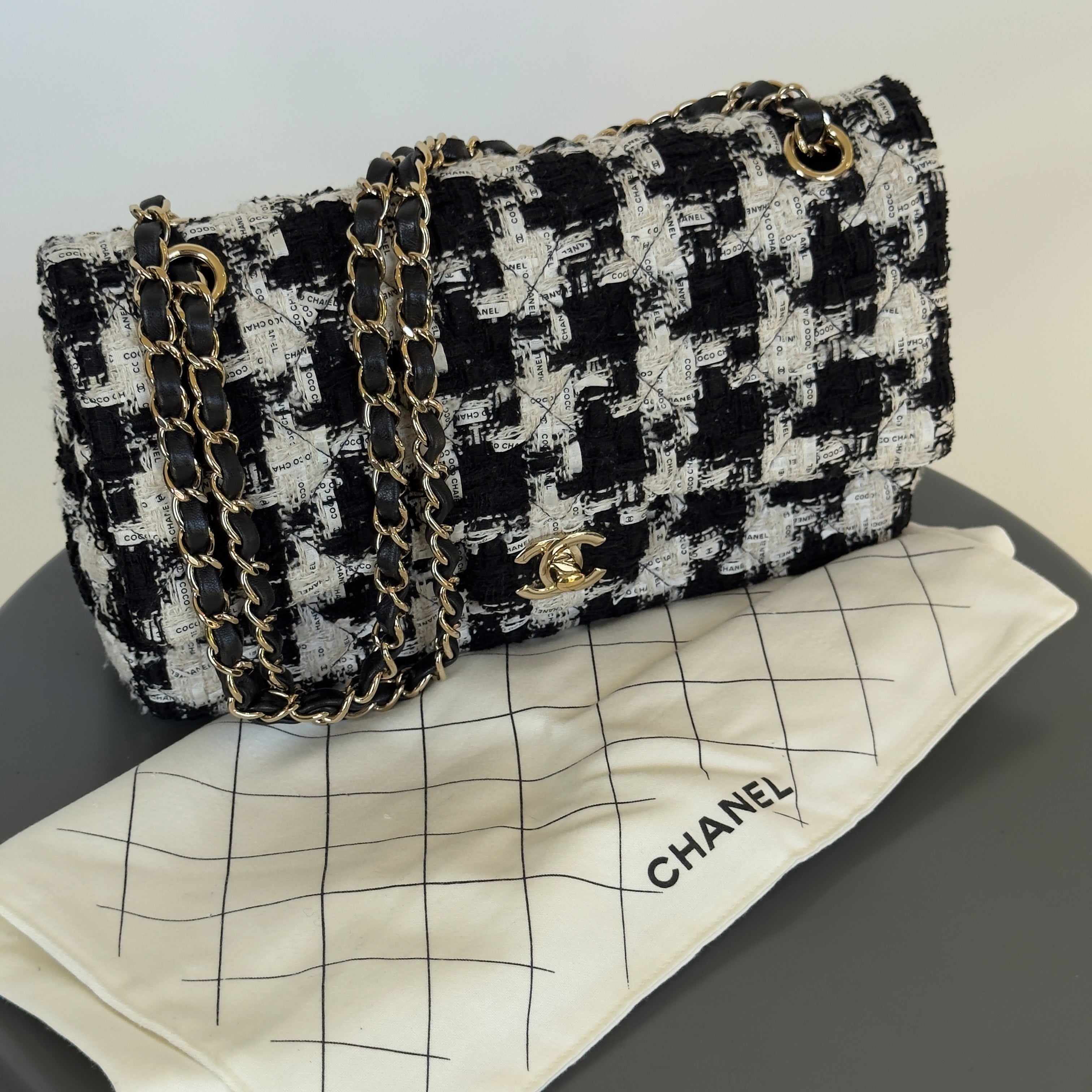 Chanel Classic Double Flap Medium 20S Houndstooth Tweed Light Gold Hardware