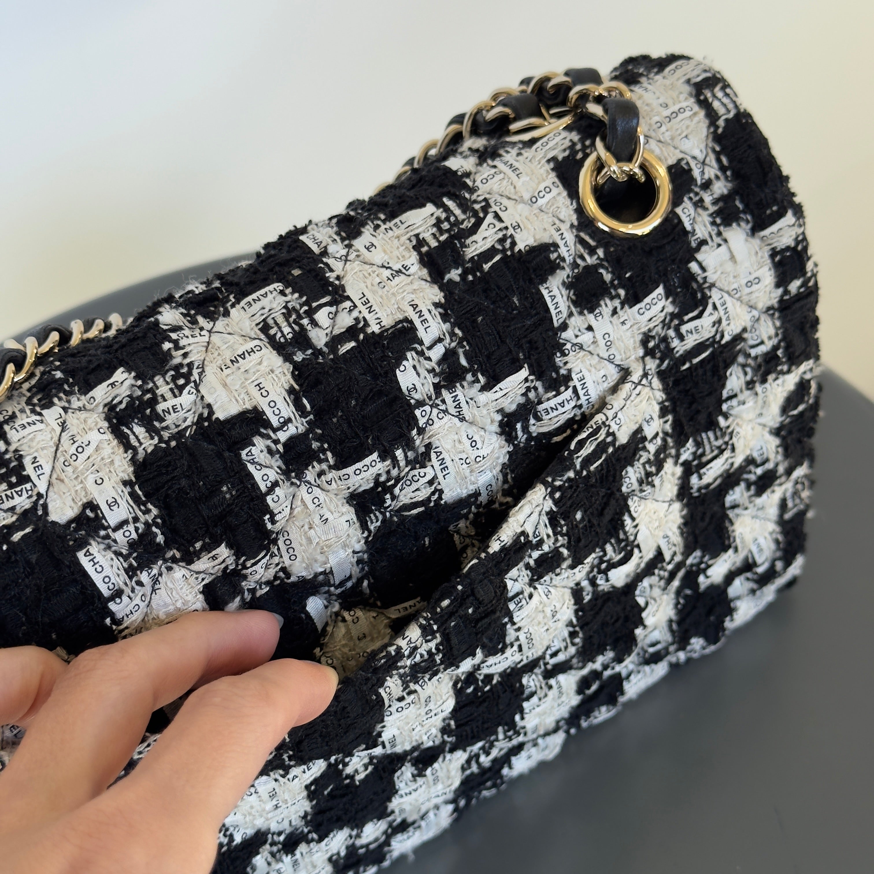 Chanel Classic Double Flap Medium 20S Houndstooth Tweed Light Gold Hardware