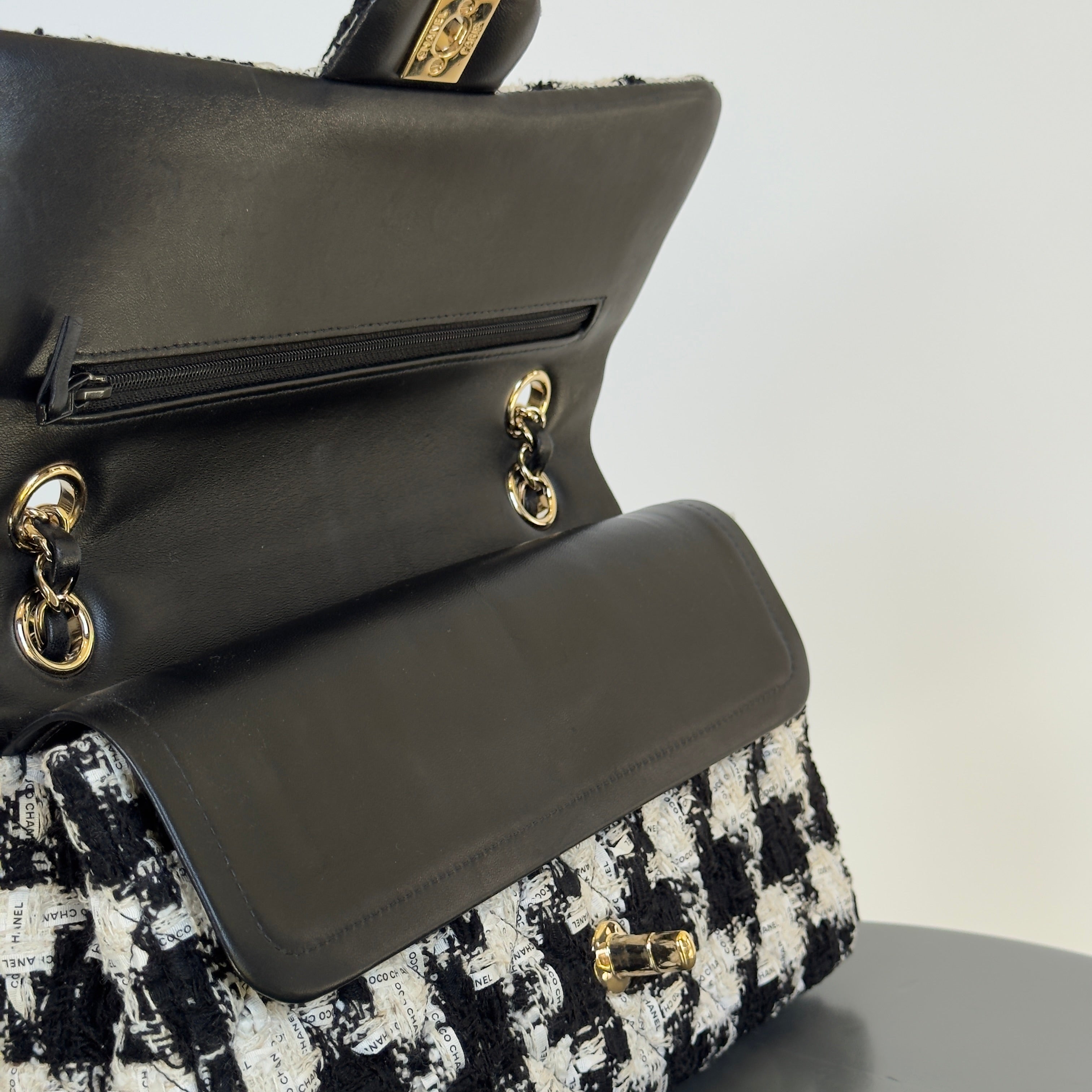Chanel Classic Double Flap Medium 20S Houndstooth Tweed Light Gold Hardware