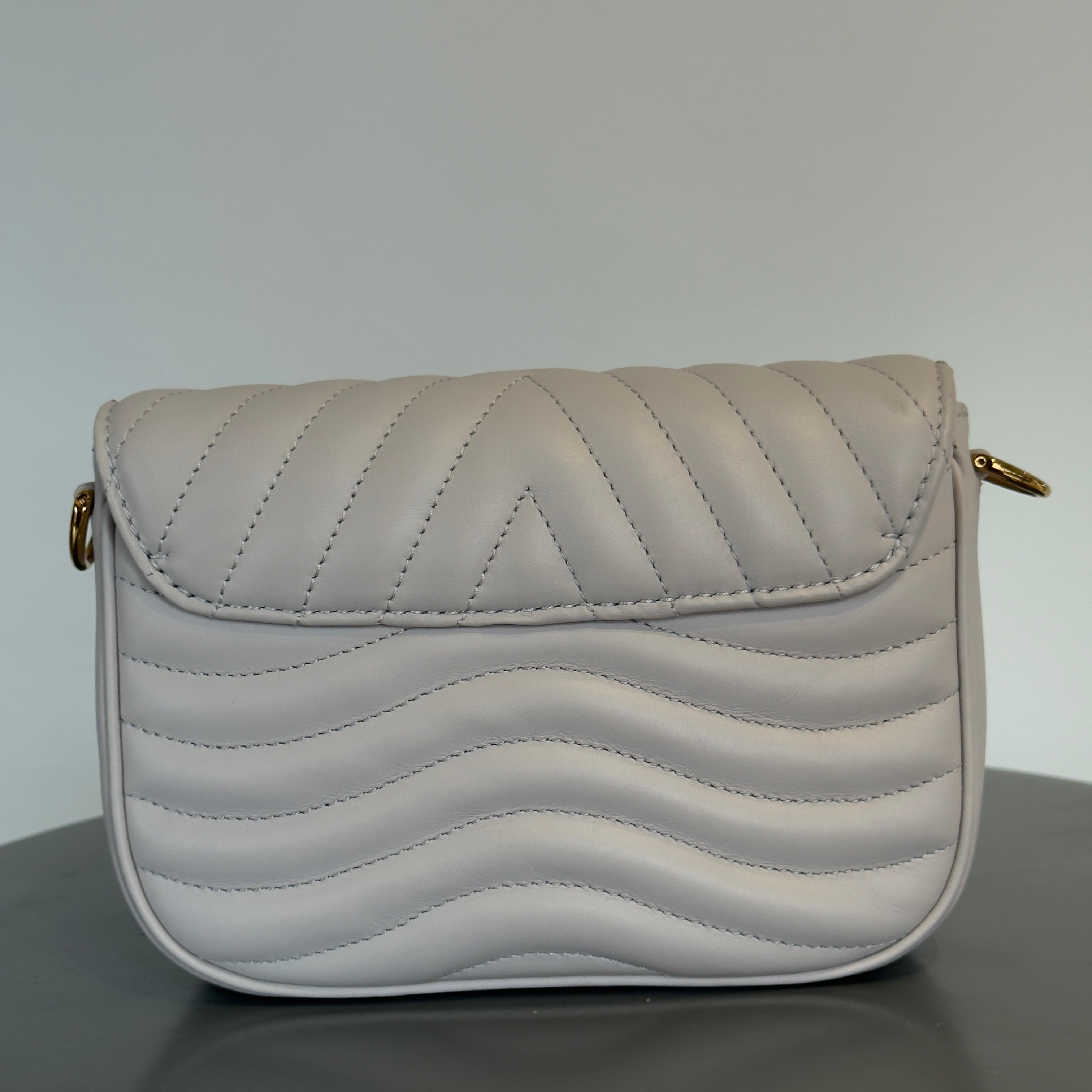 Louis Vuitton Wave Multi Pochette - Queen May