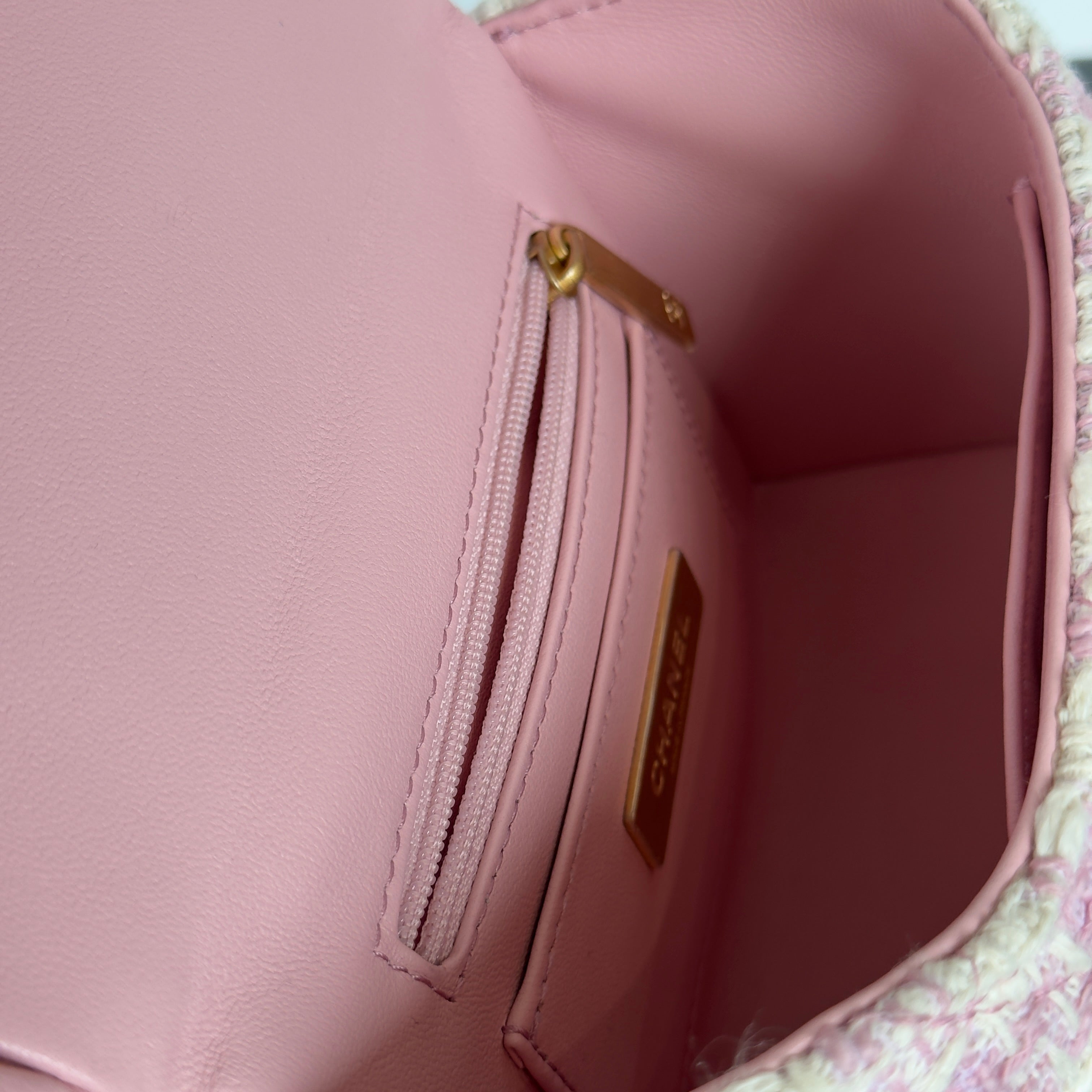 Chanel Pink Ecru Tweed Handle Crush Small Vanity Case - Queen May