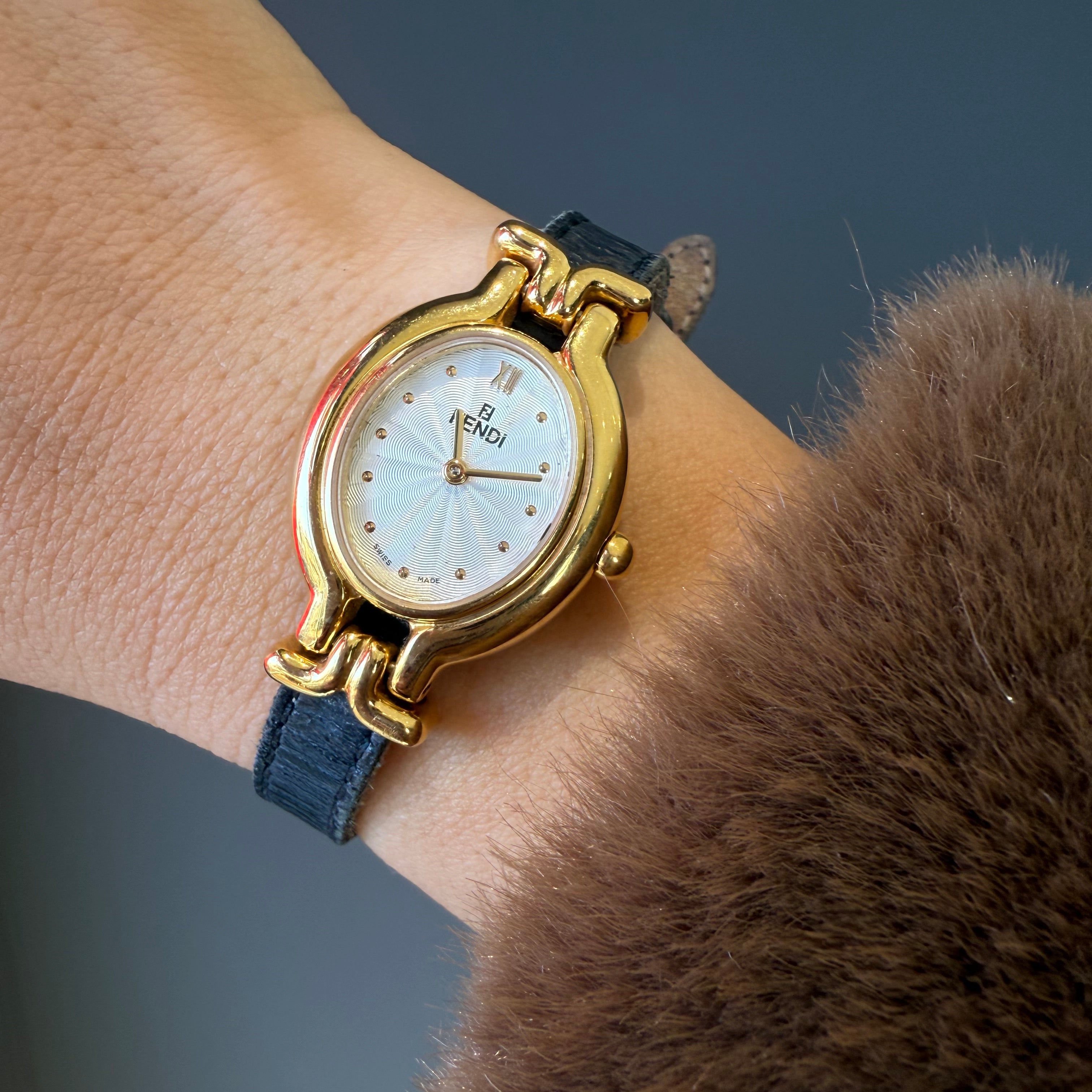 Fendi 640L Chameleon Watch With Eight Interchangeable Straps - Queen May