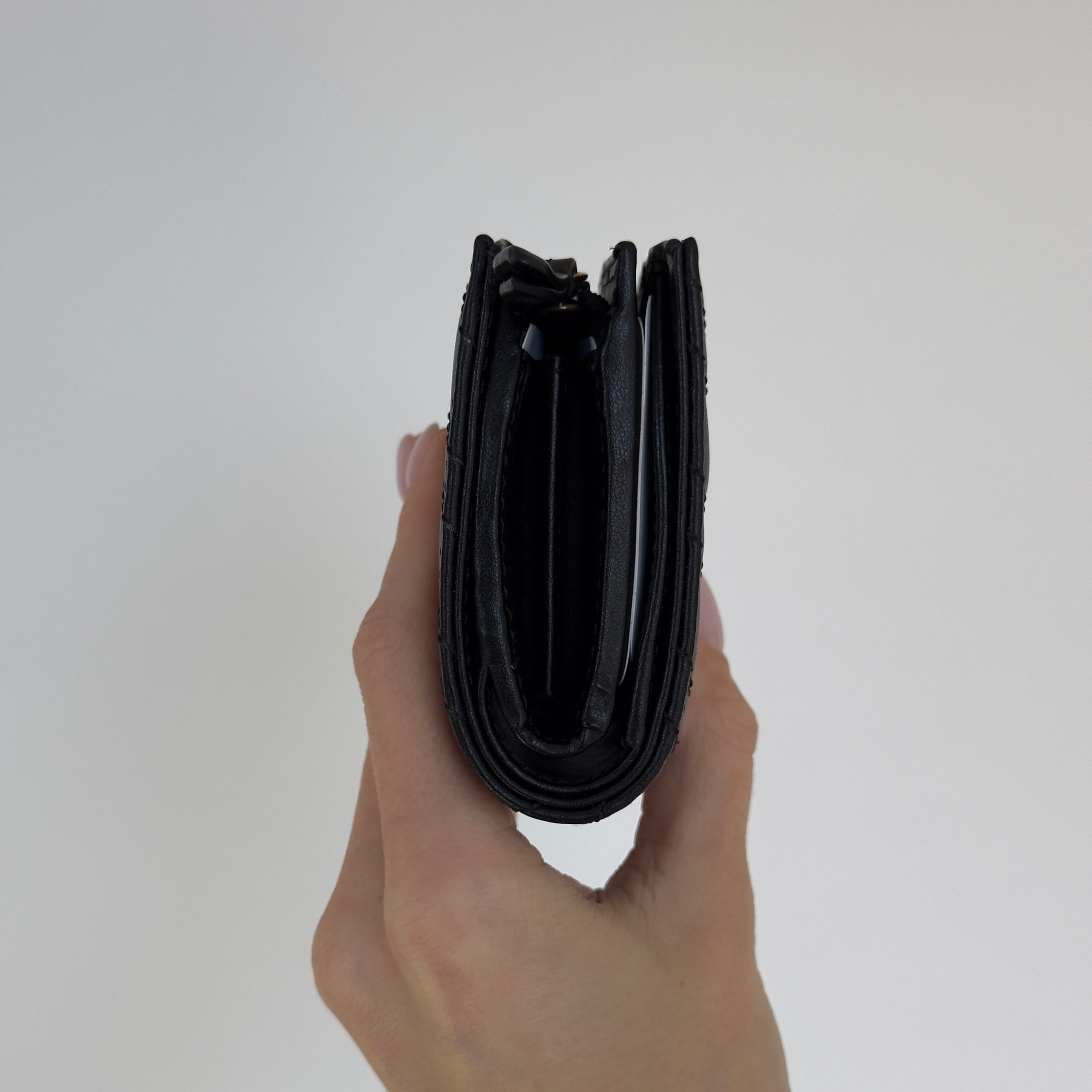 Gucci GG Marmont Card Case Wallet Black Leather - Queen May