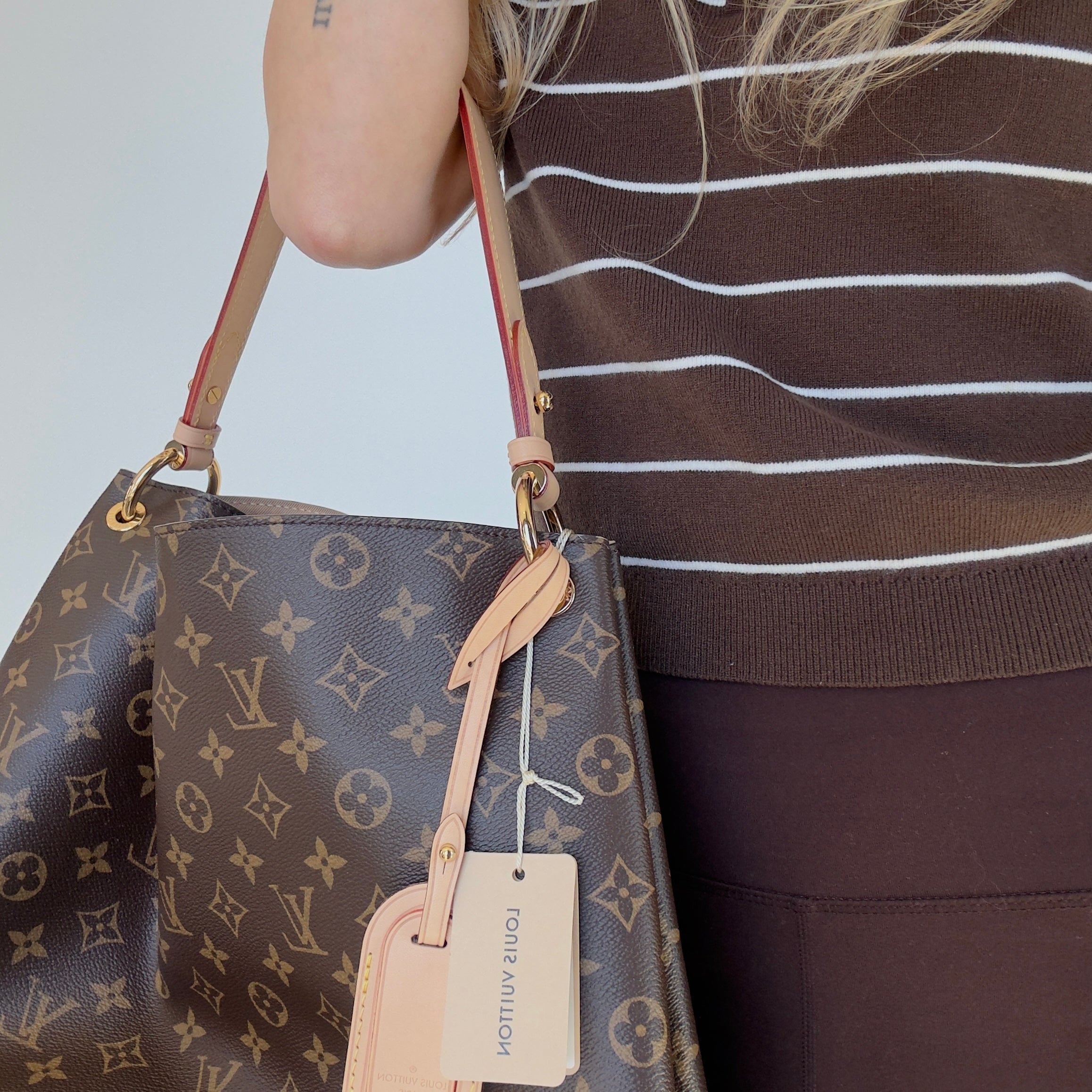 Louis Vuitton Monogram Graceful MM - Queen May