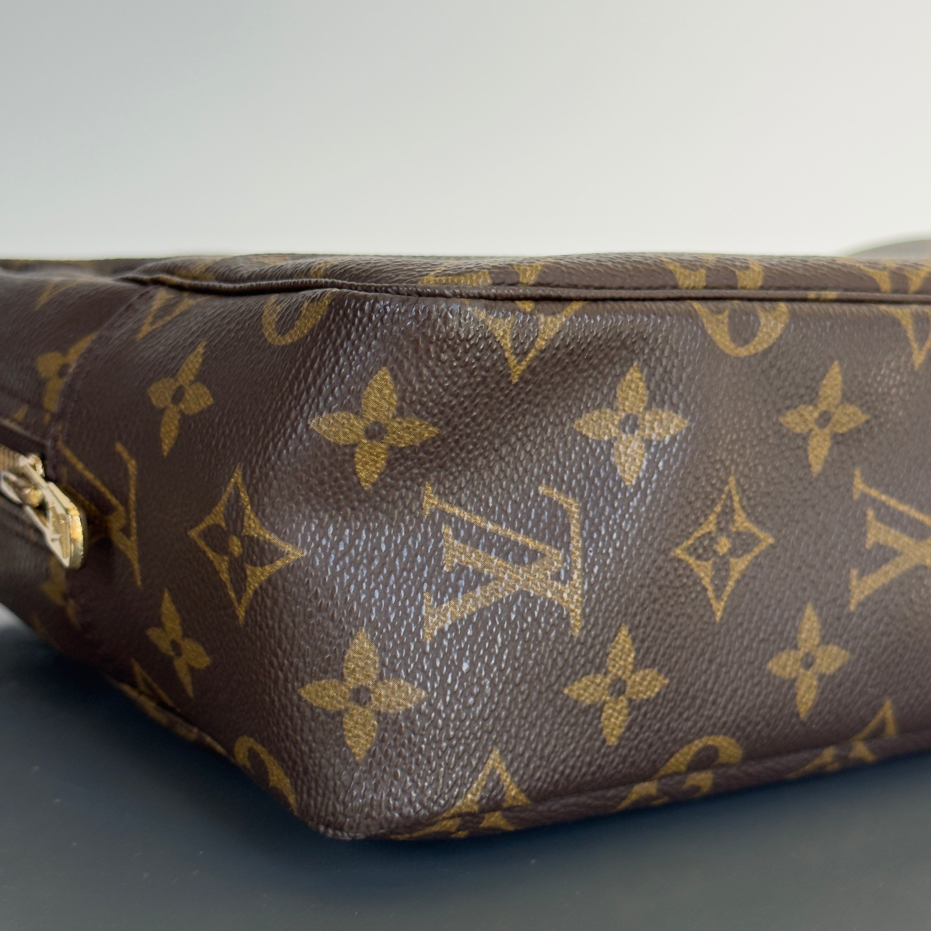 Louis Vuitton Monogram Trousse Toilette 28 - Queen May