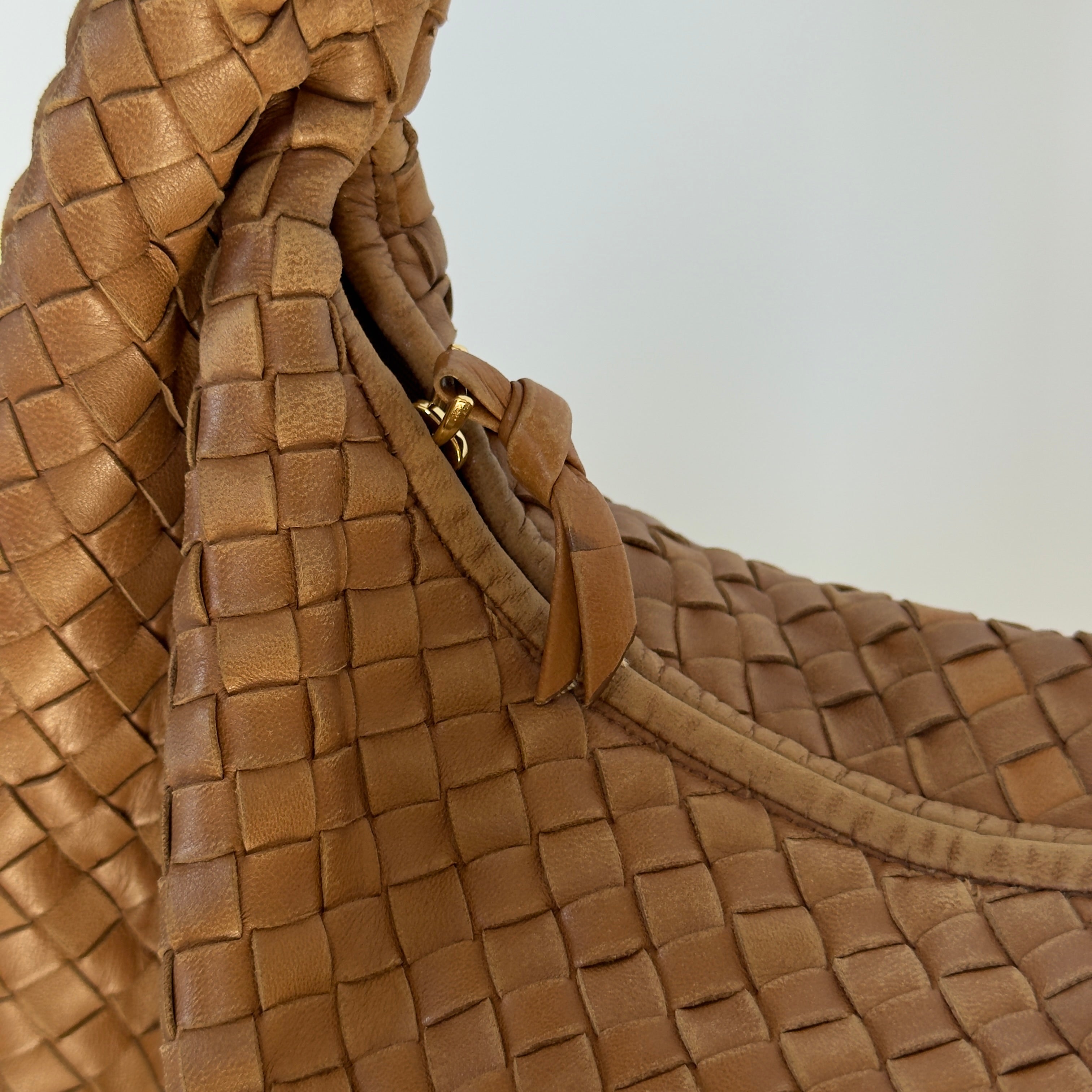 Bottega Veneta Intrecciato Brown - Queen May