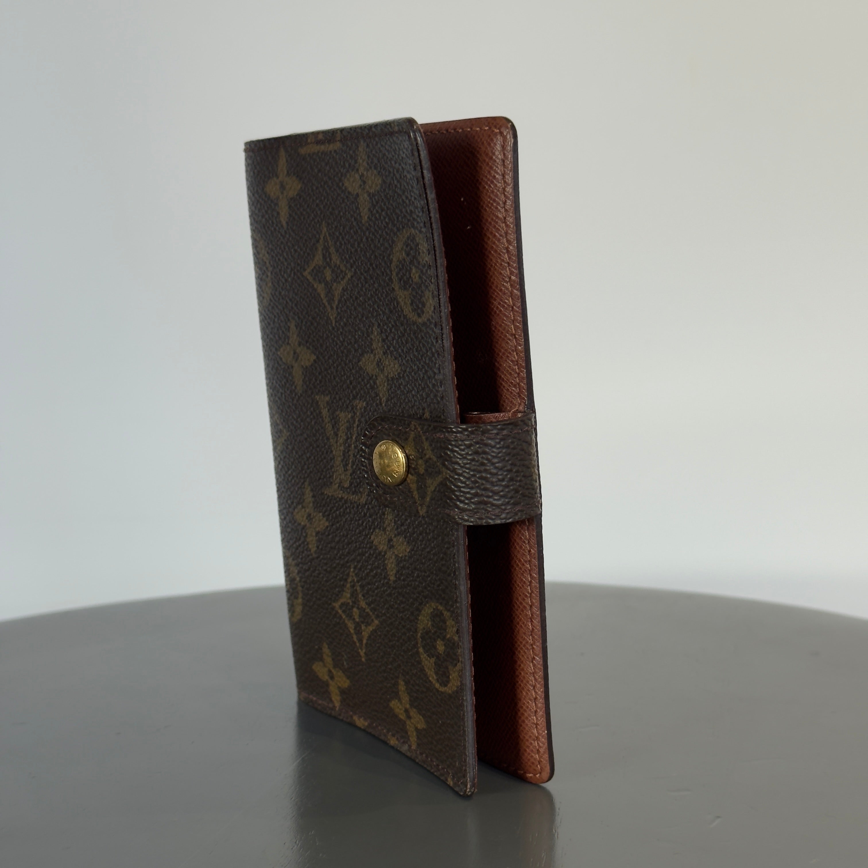 Louis Vuitton Monogram Pocket Agenda - Queen May