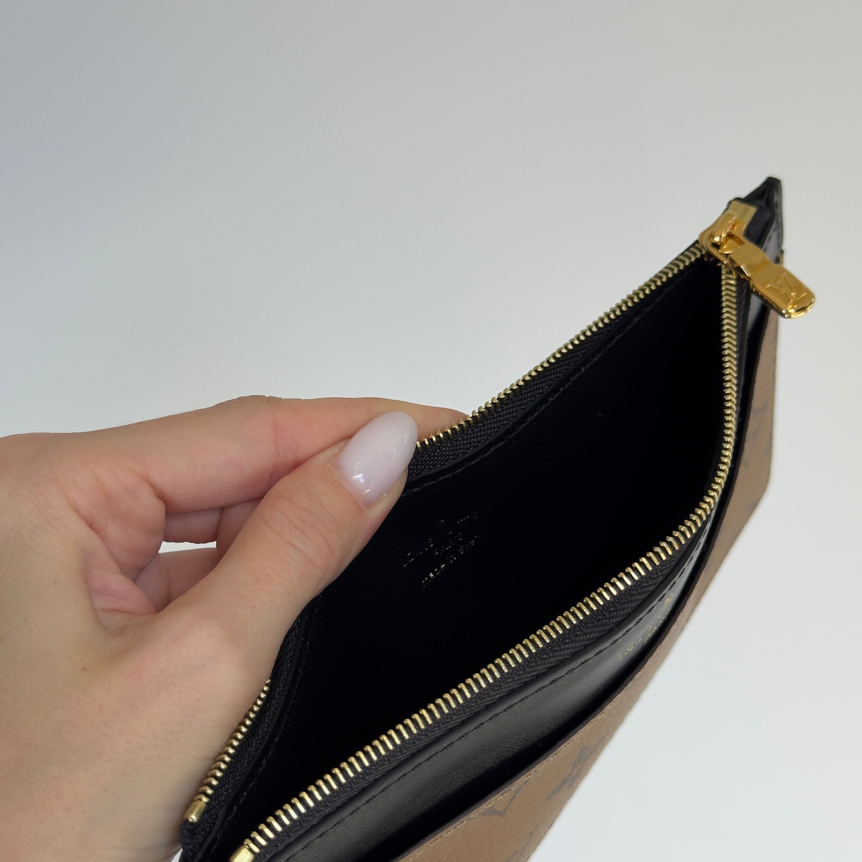 Louis Vuitton Slim Wallet - Queen May