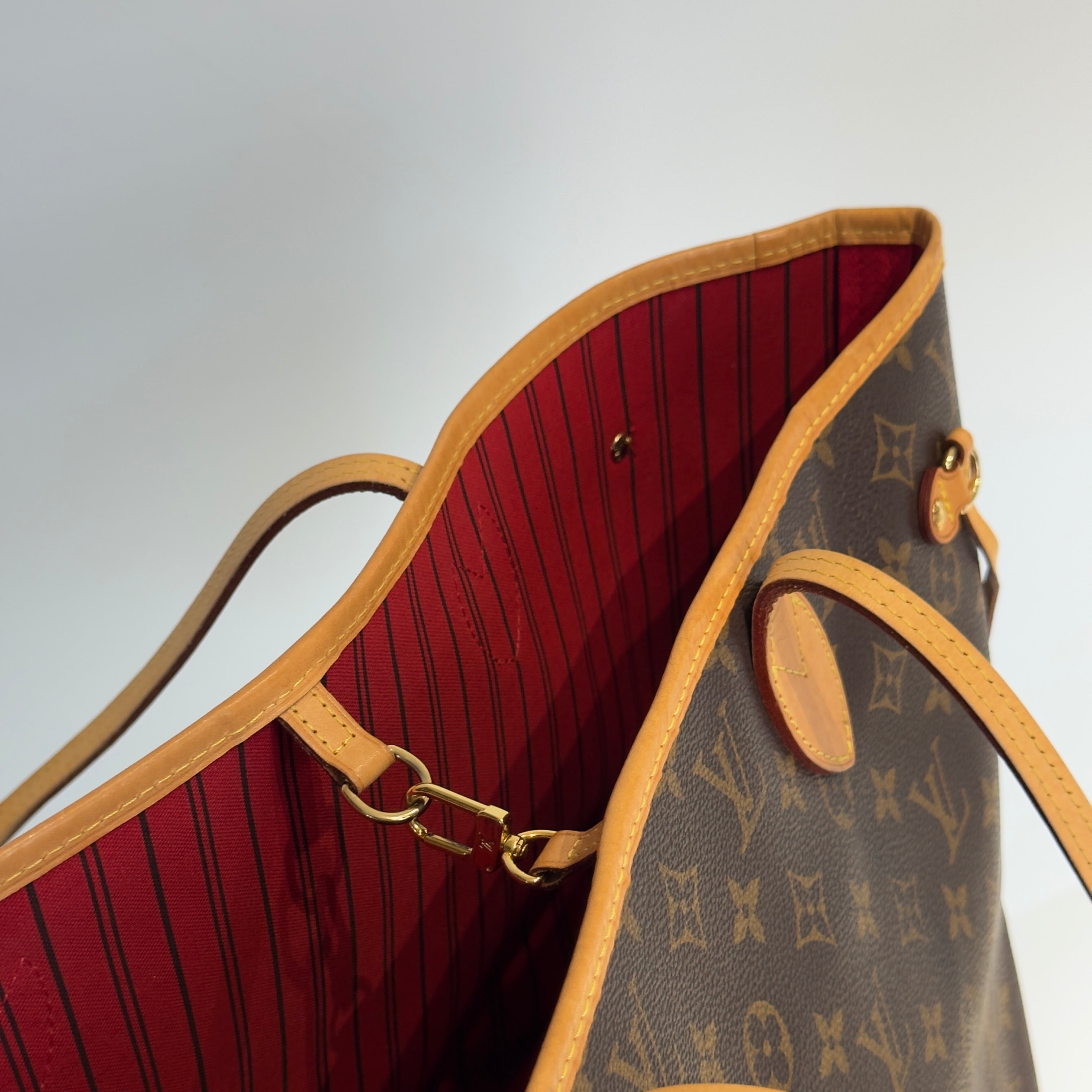 Louis Vuitton Monogram Neverfull MM - Queen May