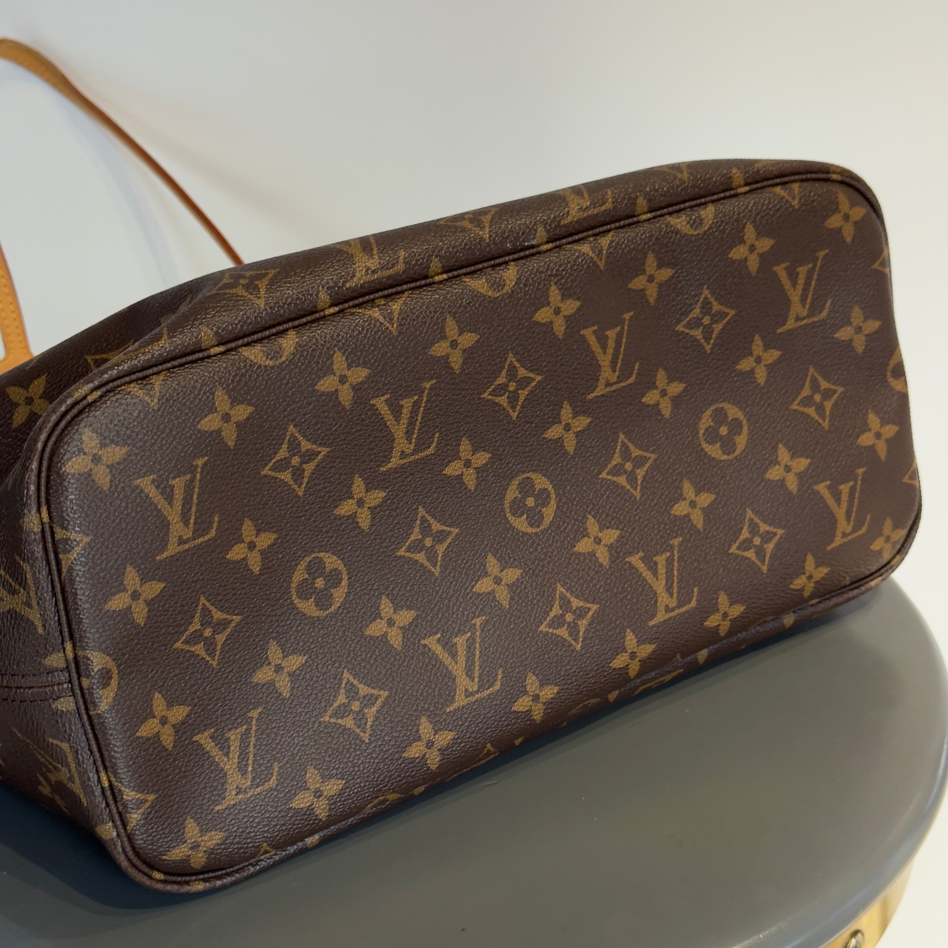 Louis Vuitton Monogram Neverfull MM - Queen May