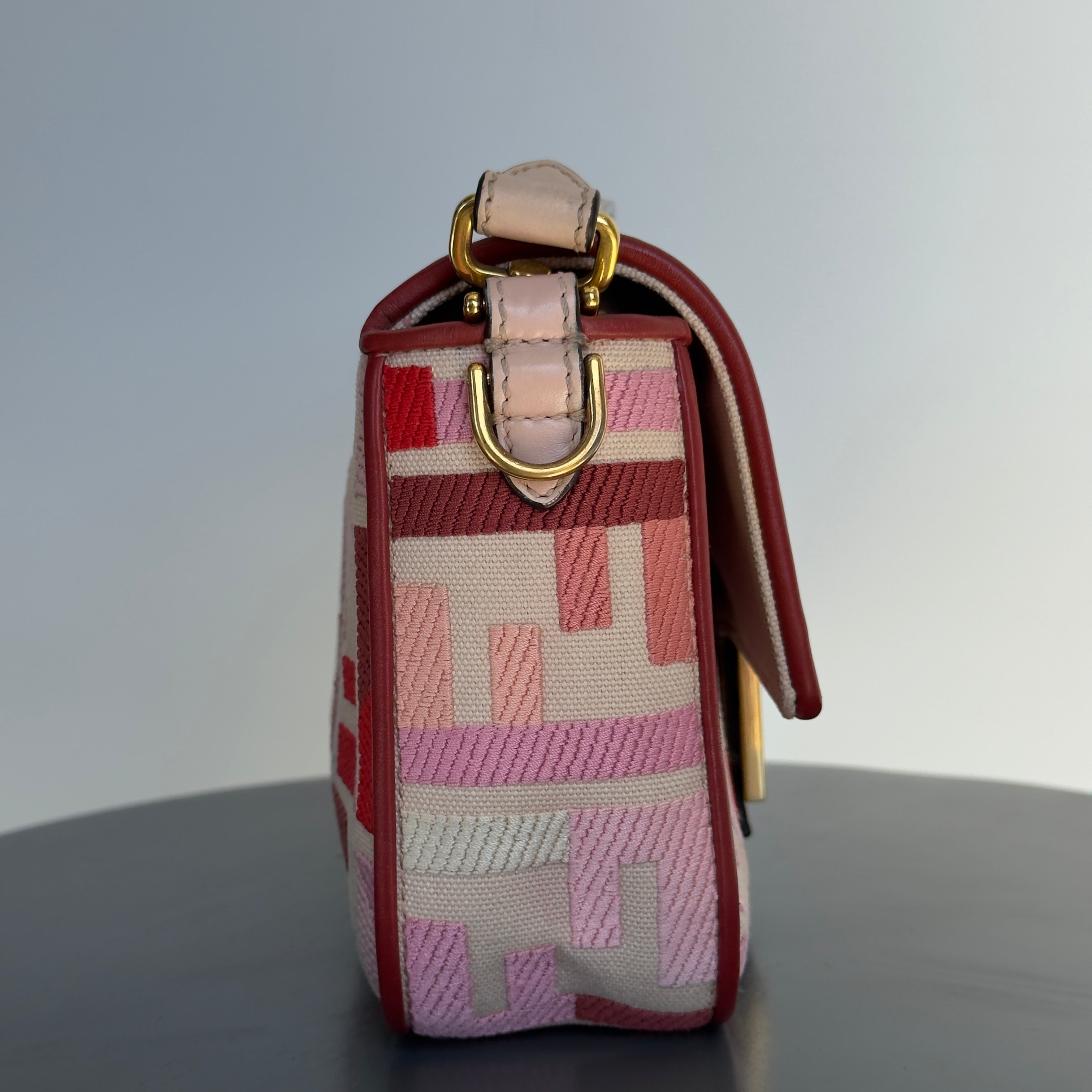 Fendi Canvas Vitello King FF Embroidered Baguette Rosa Quartzo/Bloody Mary Multicolor - Queen May