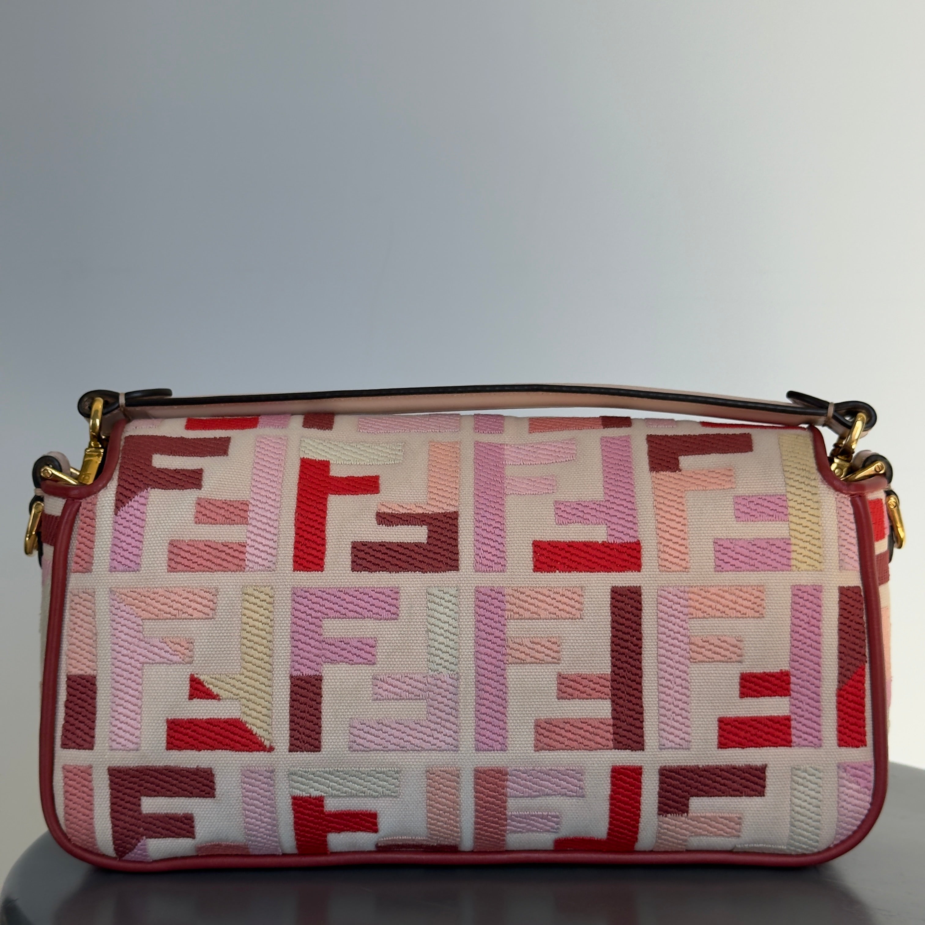 Fendi Canvas Vitello King FF Embroidered Baguette Rosa Quartzo/Bloody Mary Multicolor - Queen May