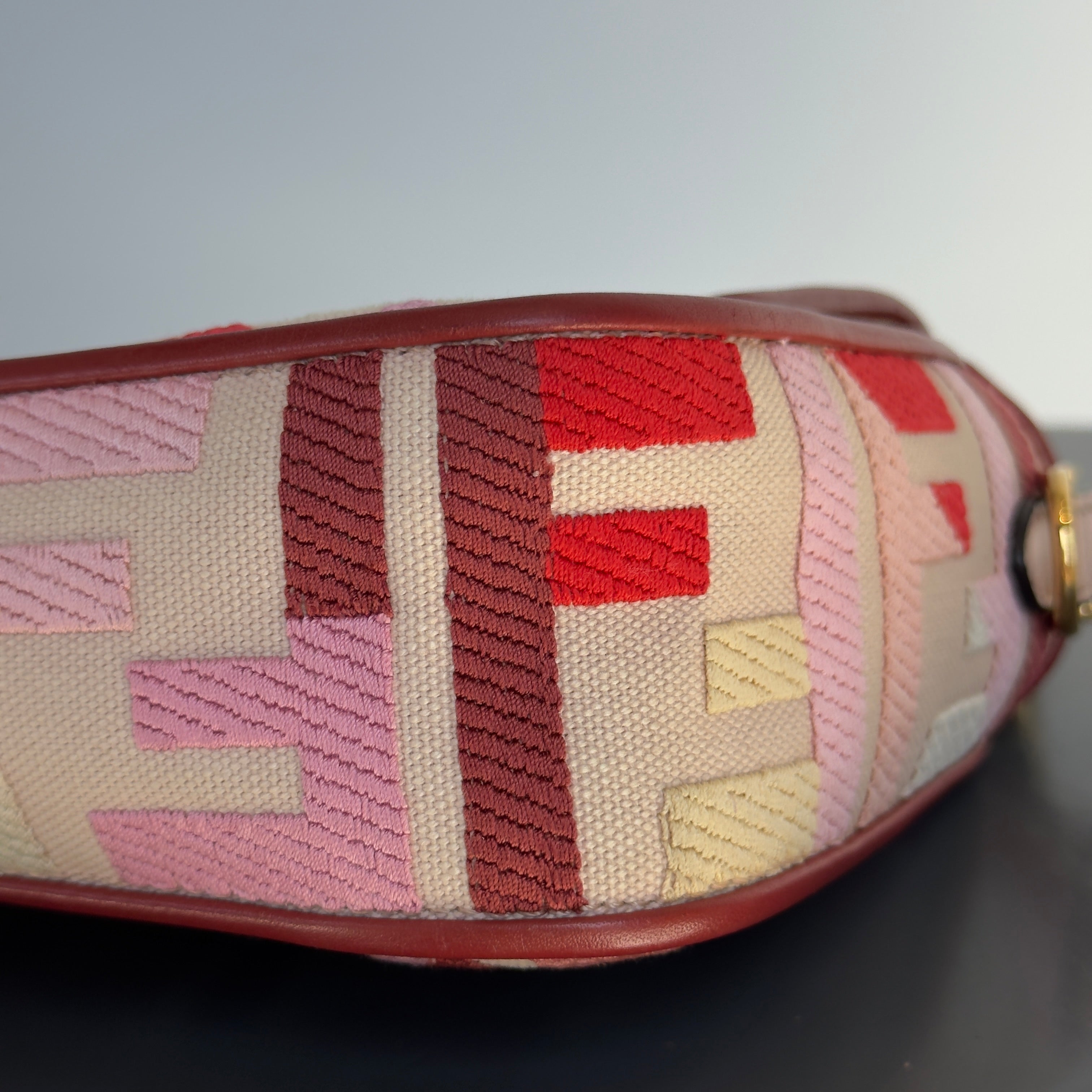 Fendi Canvas Vitello King FF Embroidered Baguette Rosa Quartzo/Bloody Mary Multicolor - Queen May