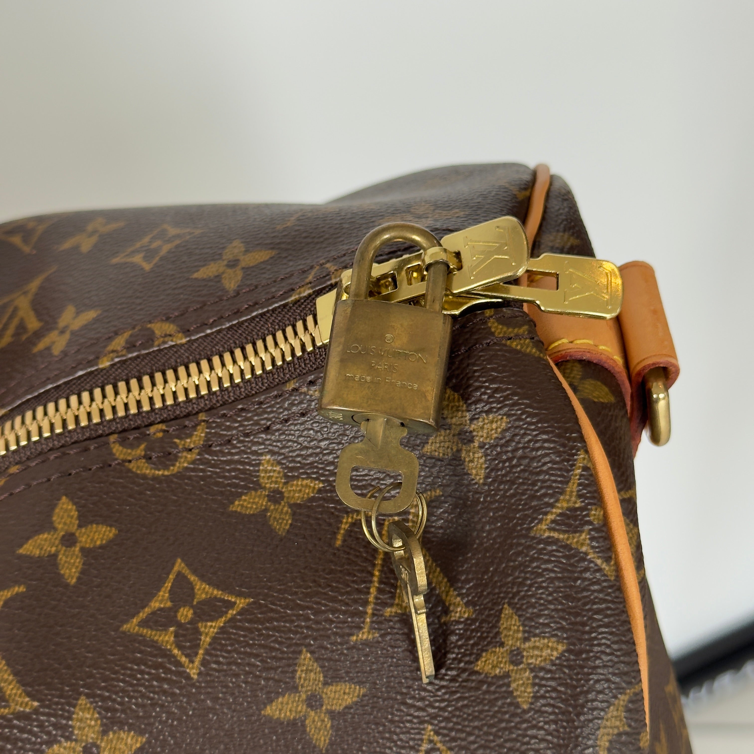 Louis Vuitton Monogram Keepall Bandouliere 55 - Queen May