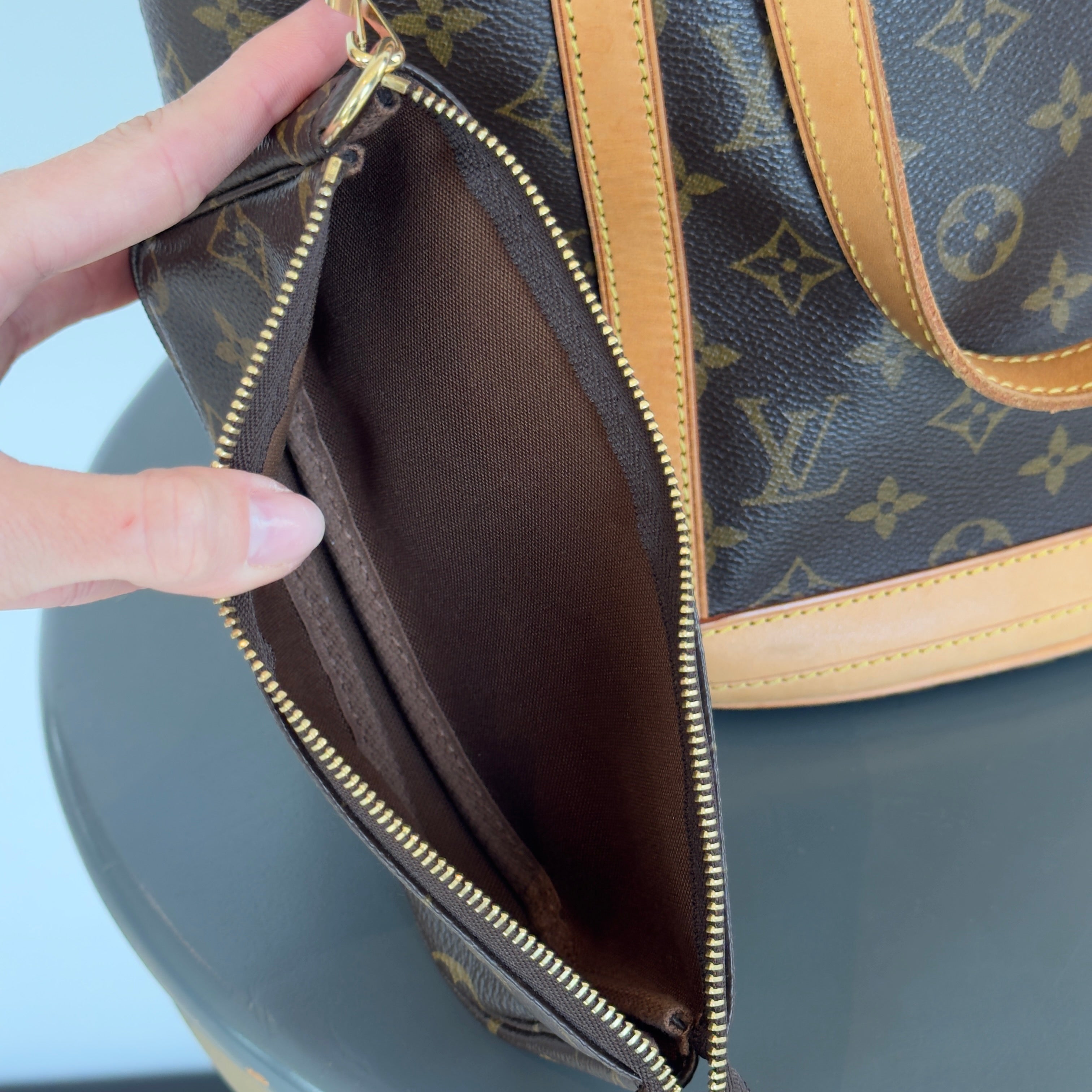 Louis Vuitton Marais Bucket Bag GM With Pouch - Queen May