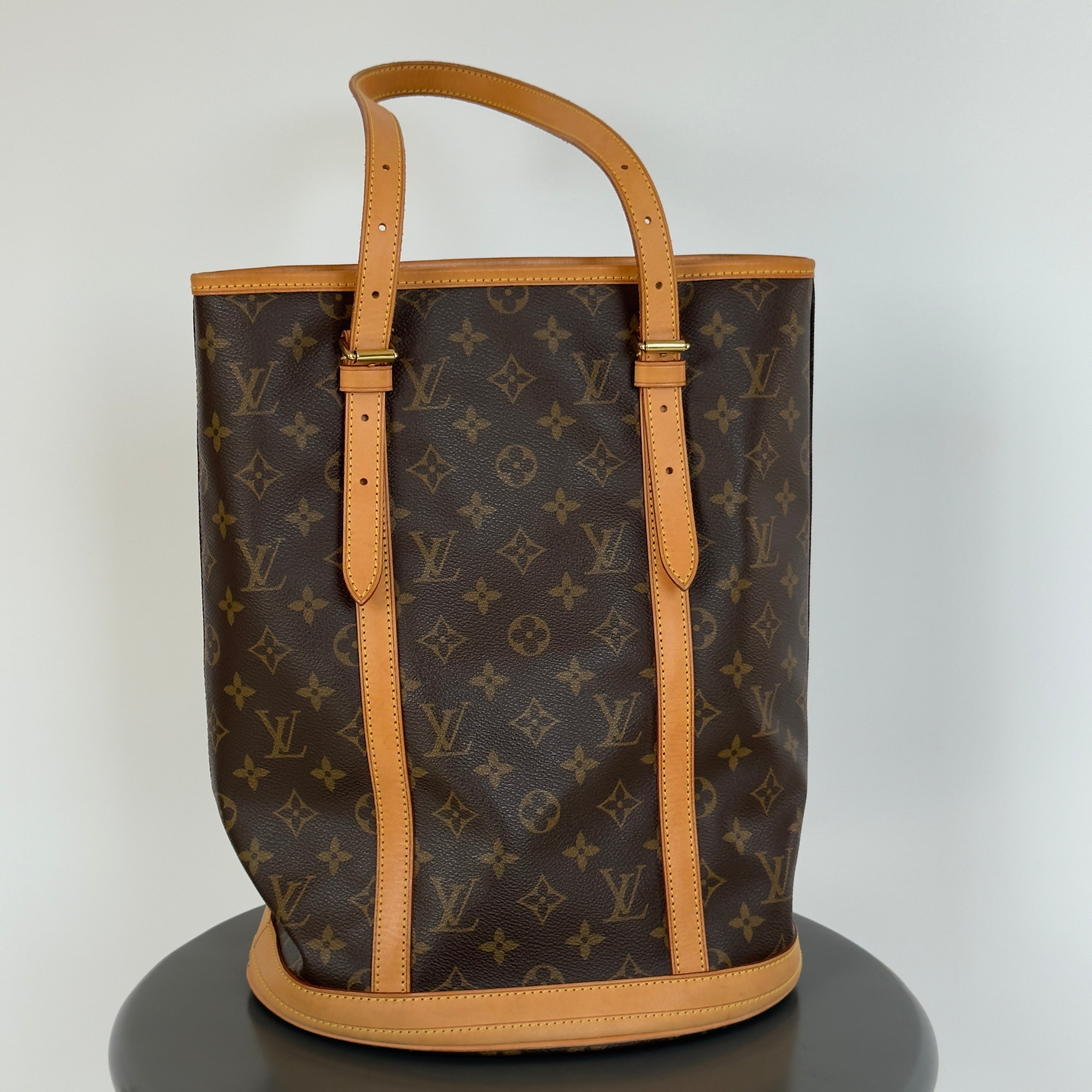 Louis Vuitton Marais Bucket Bag GM With Pouch - Queen May