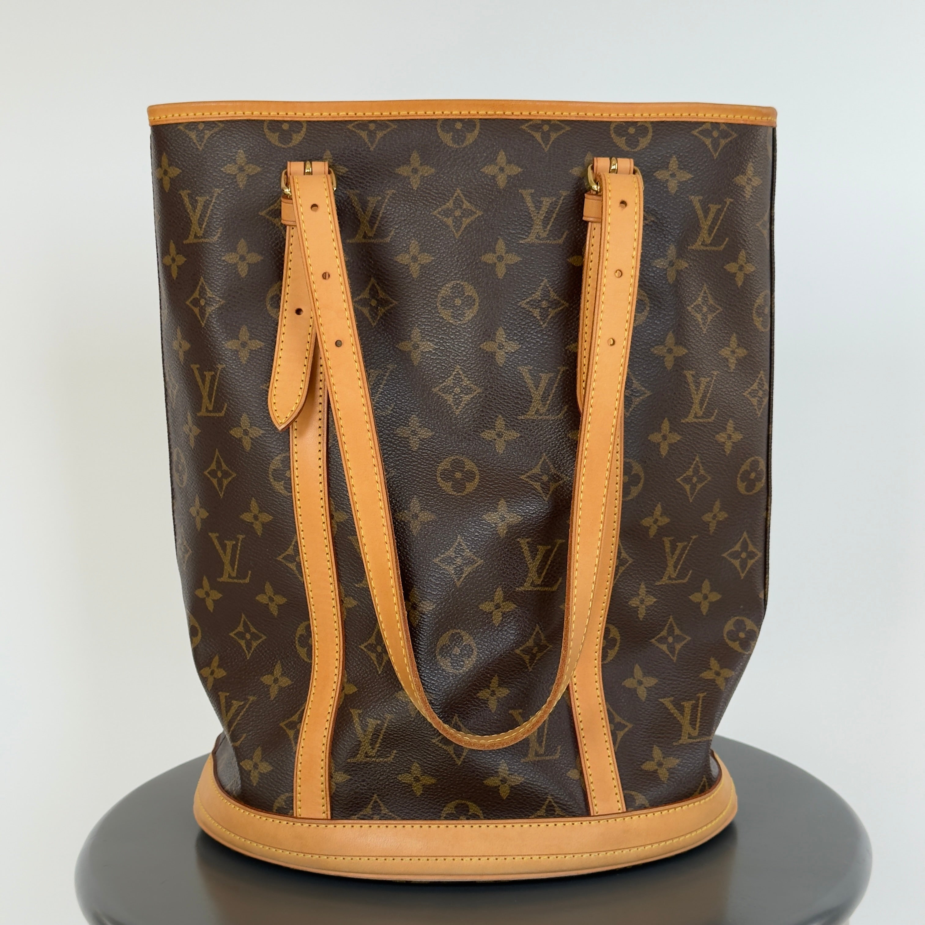 Louis Vuitton Marais Bucket Bag GM With Pouch - Queen May