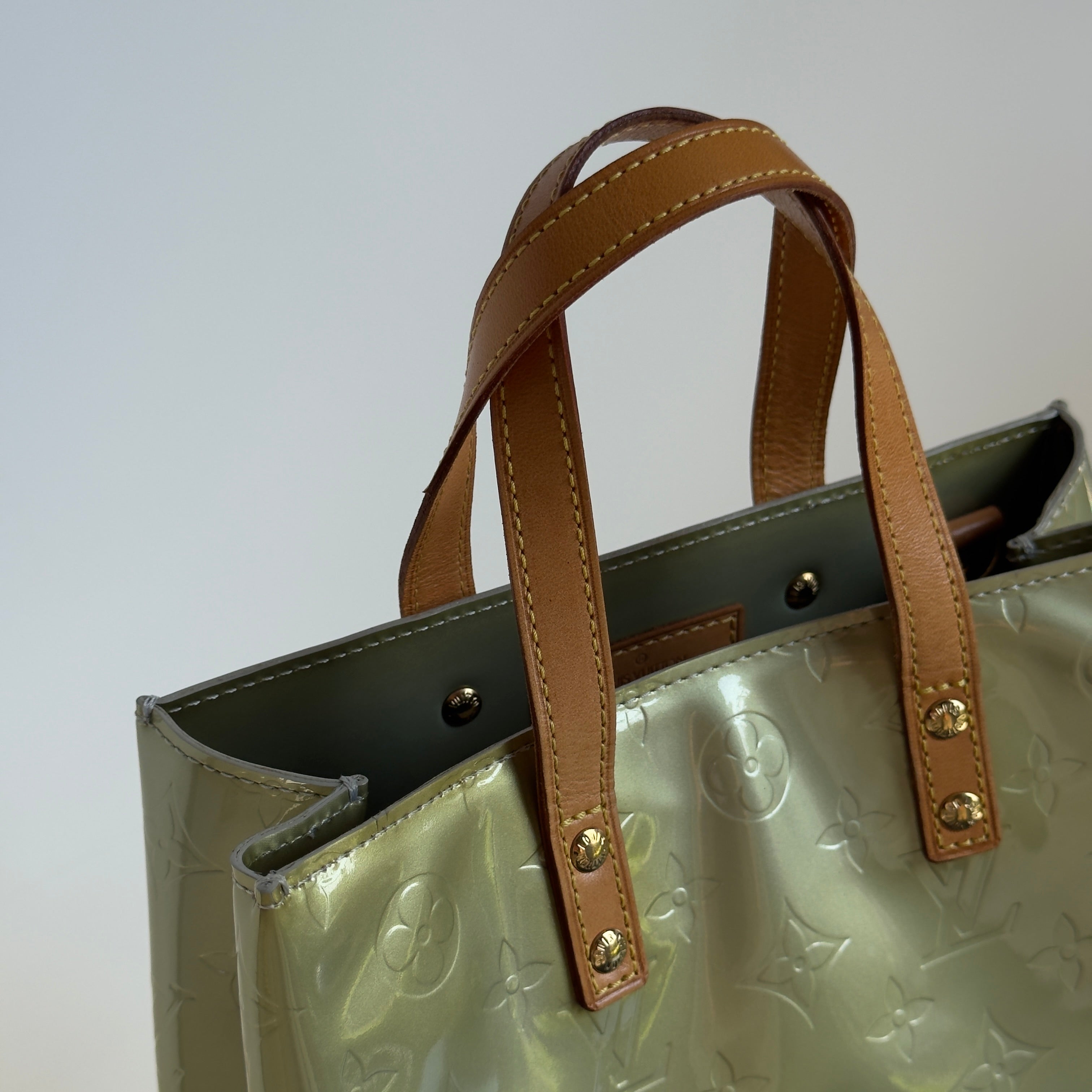 Louis Vuitton Vernis Reade PM - Queen May
