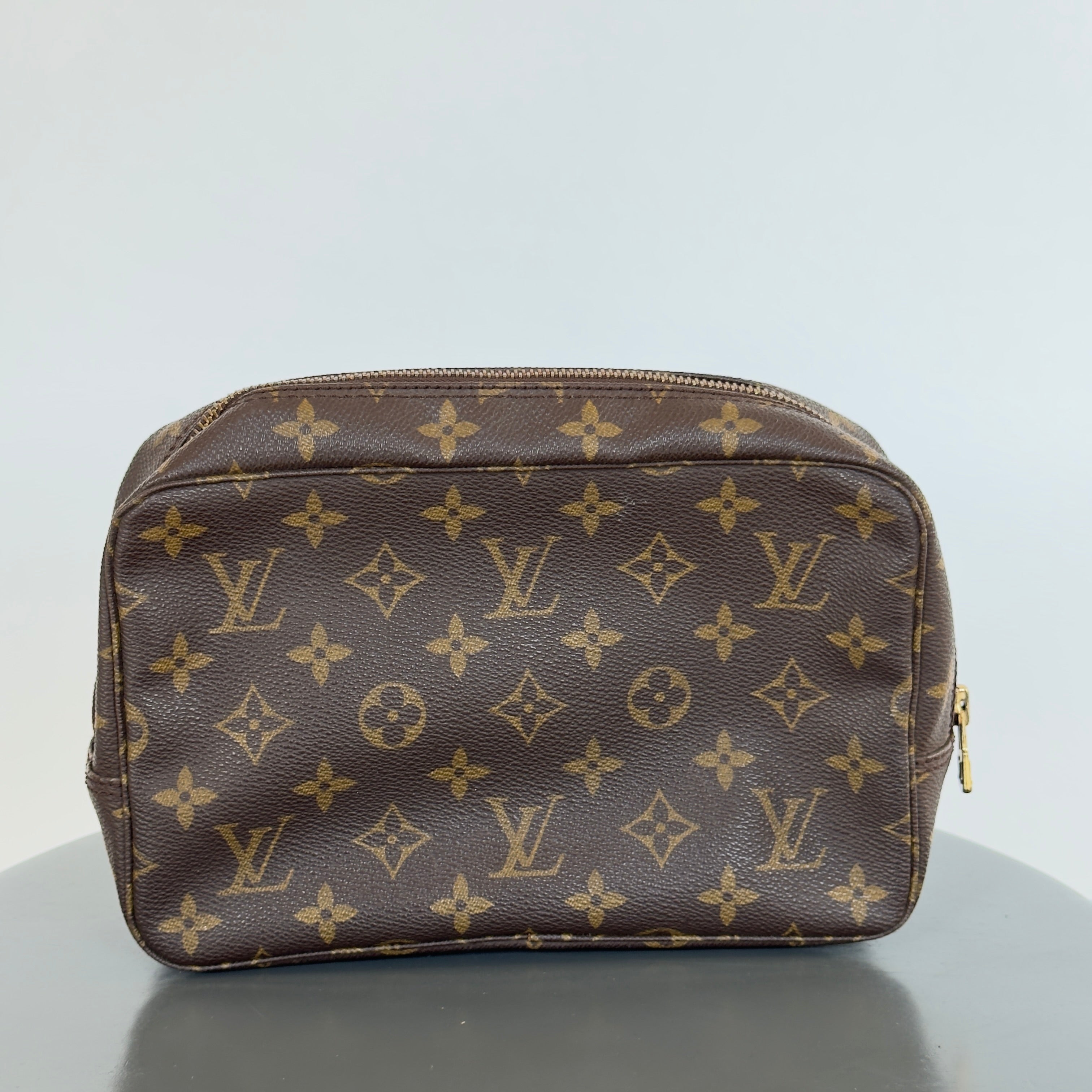 Louis Vuitton Trousse Monogram Toiletry 23 - Queen May