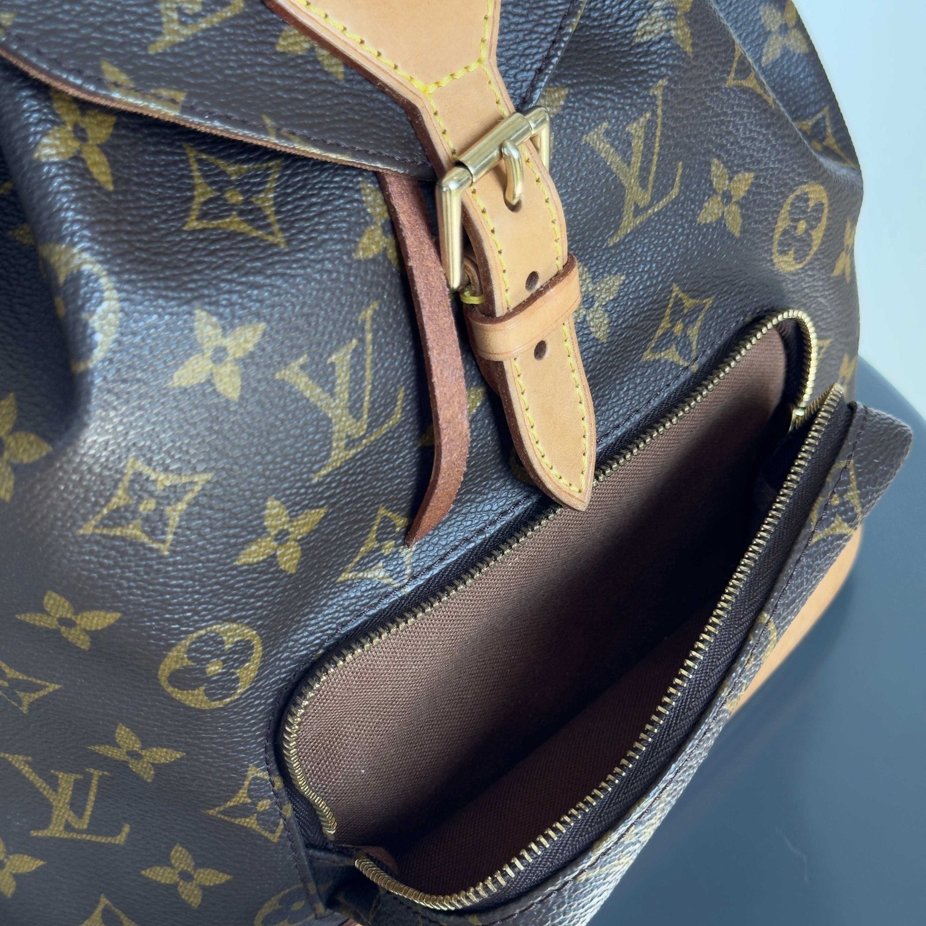 Louis Vuitton Monogram Montsouris MM - Queen May