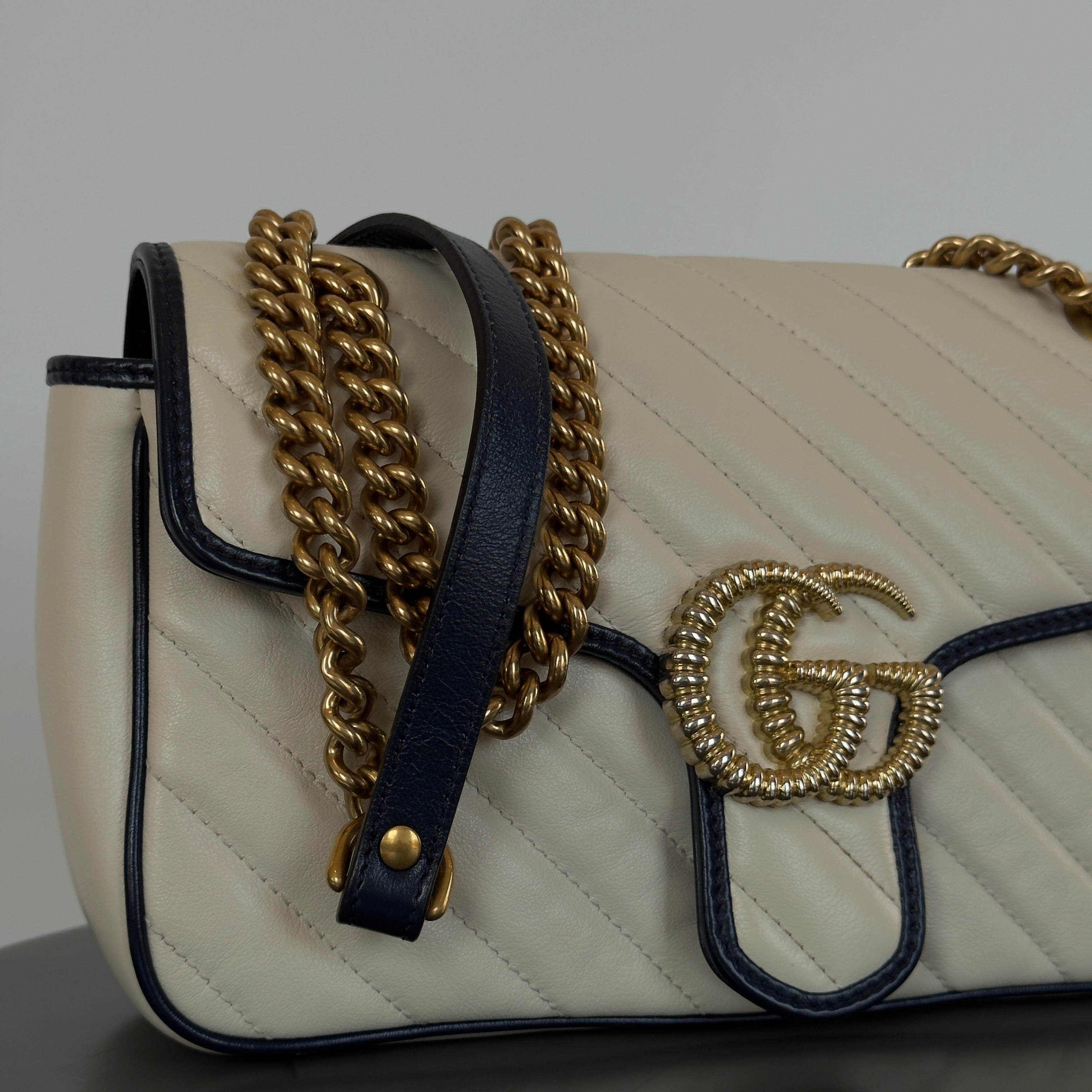 Gucci Vintage Effect Marmont - Queen May