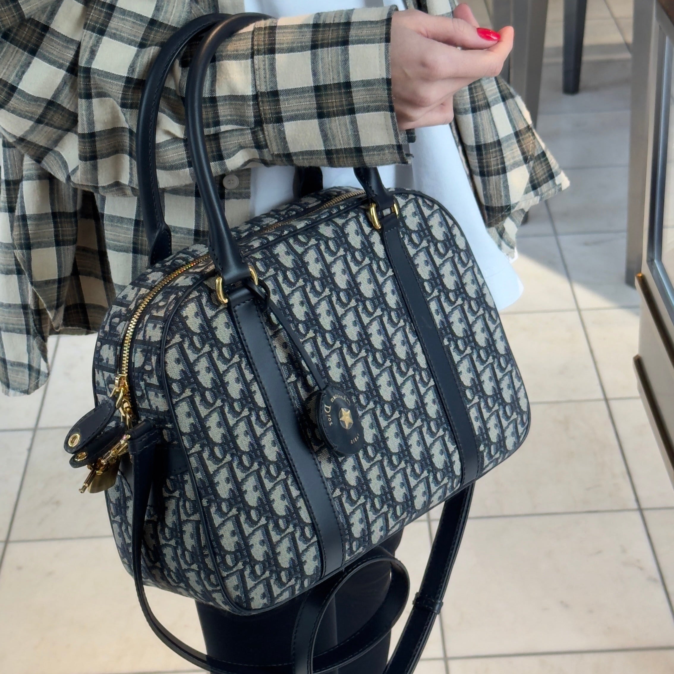Dior D-Vibe Bowling Bag Oblique Large - Queen May