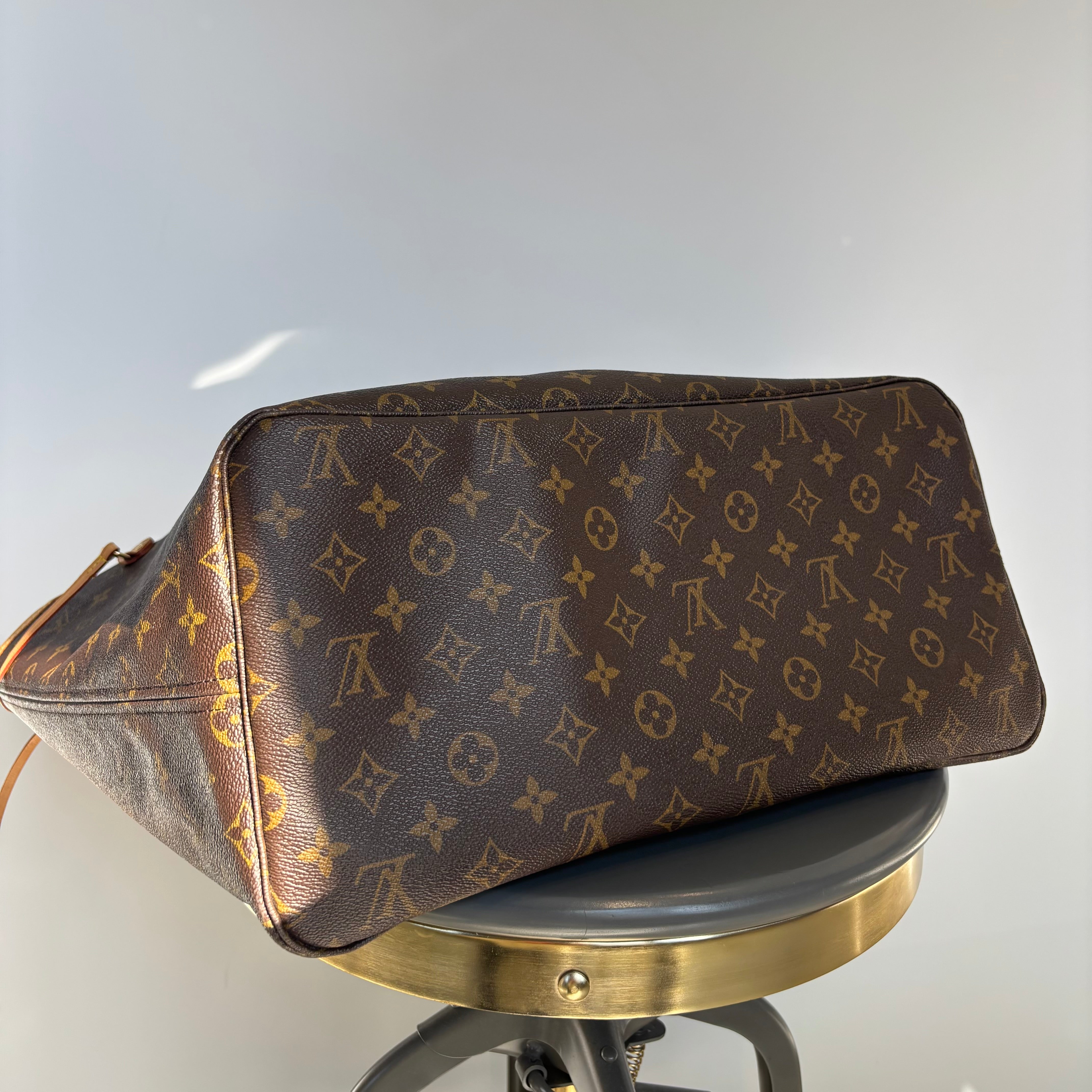 Louis Vuitton Monogram Neverfull GM - Queen May