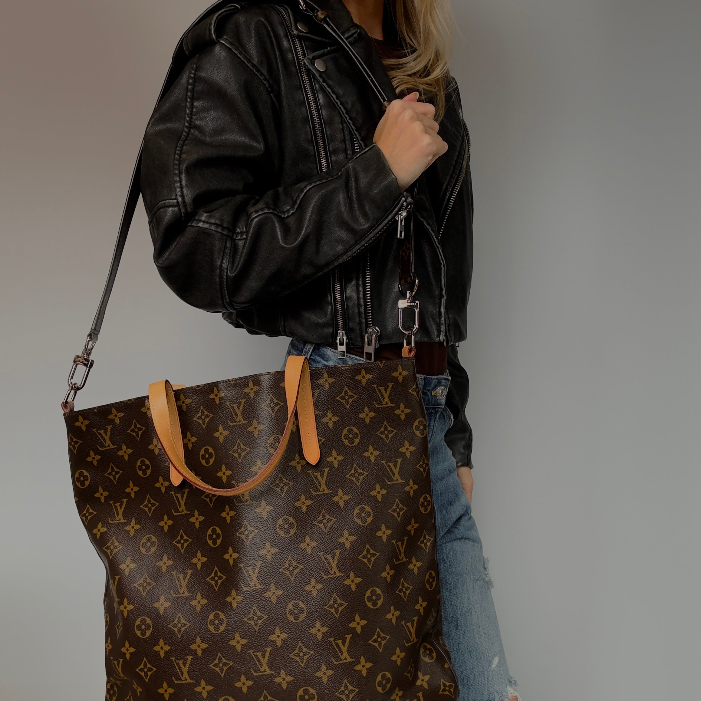 Louis Vuitton Spring 2015 Cabas Jour V Tote - Queen May