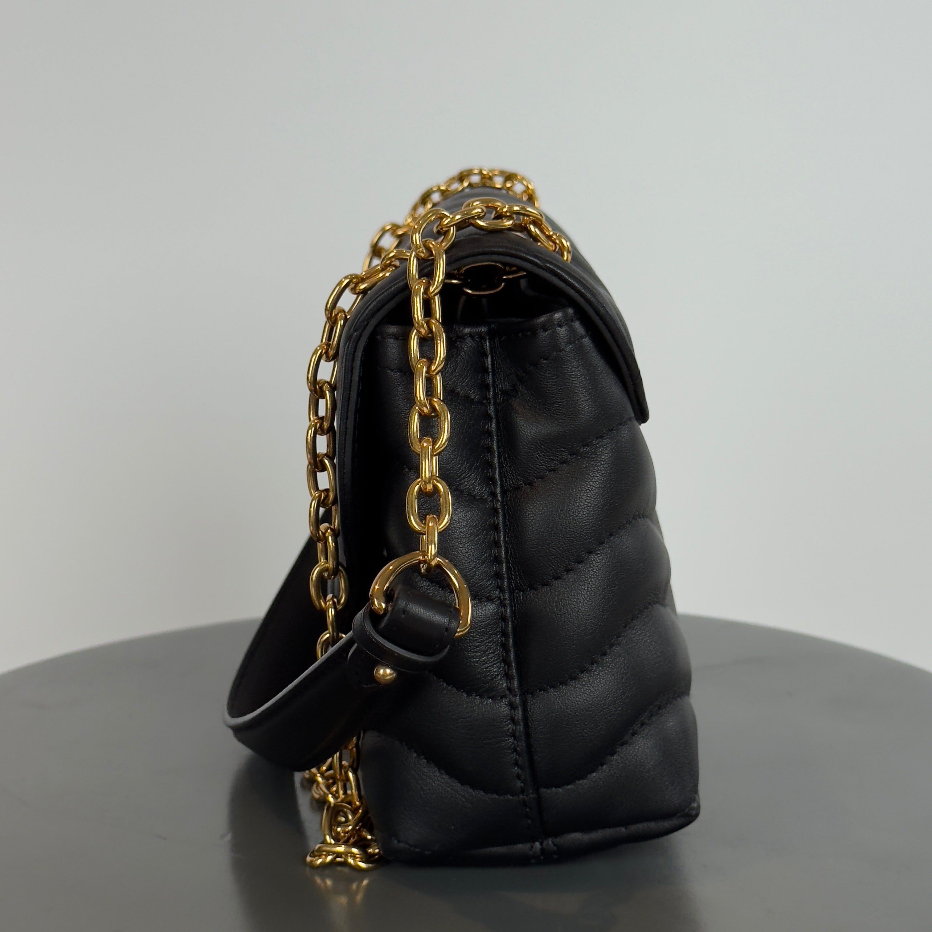 Louis Vuitton New Wave MM - Queen May