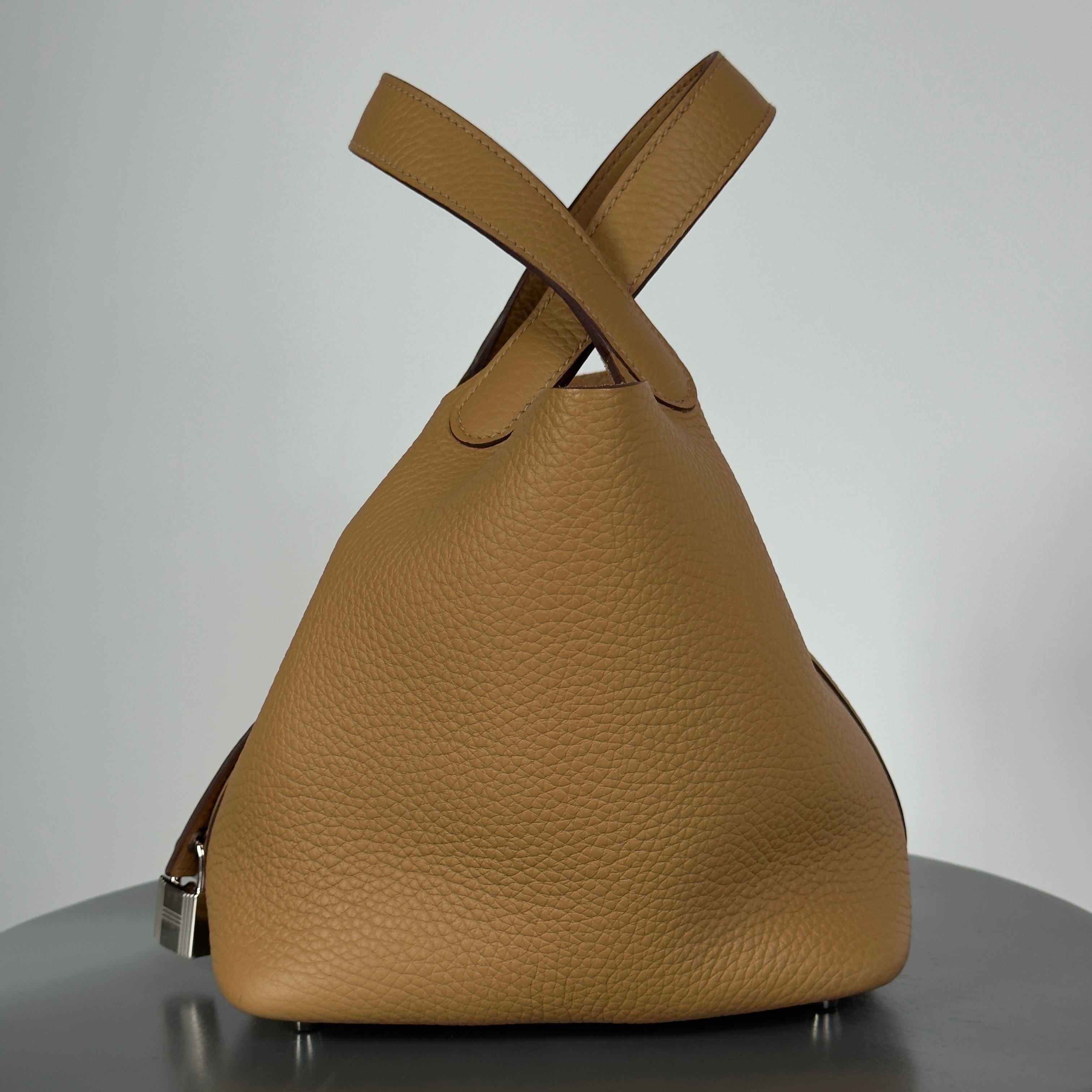 Hermes 2025 Clemence Picotin Lock 18 - Queen May