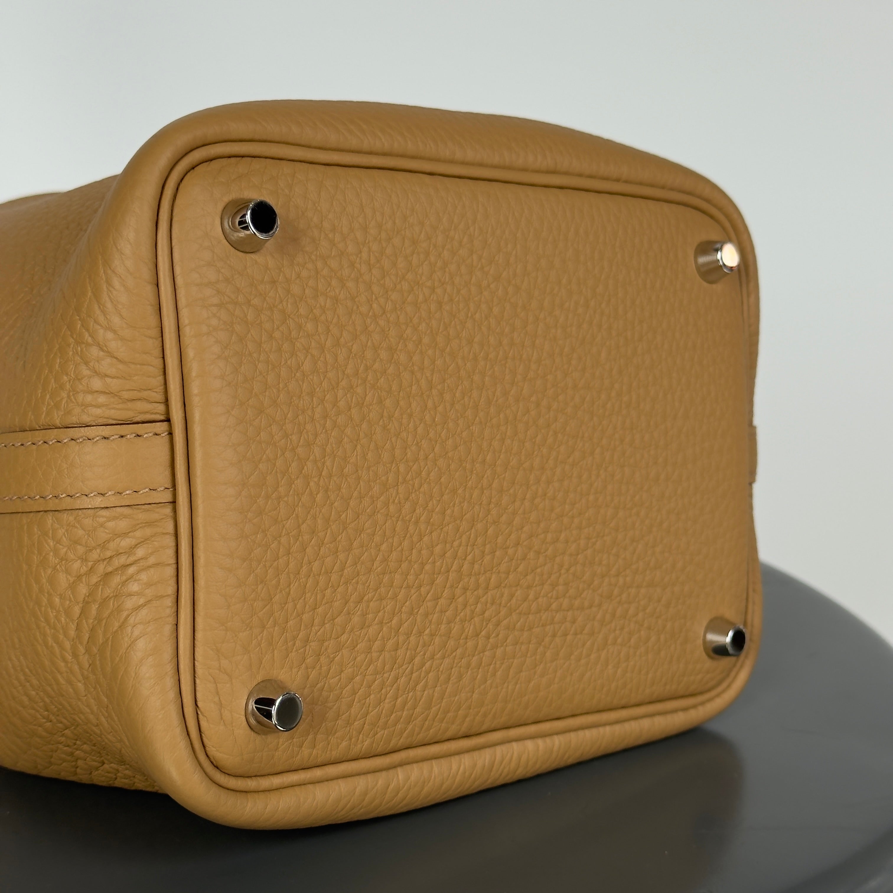 Hermes 2025 Clemence Picotin Lock 18 - Queen May