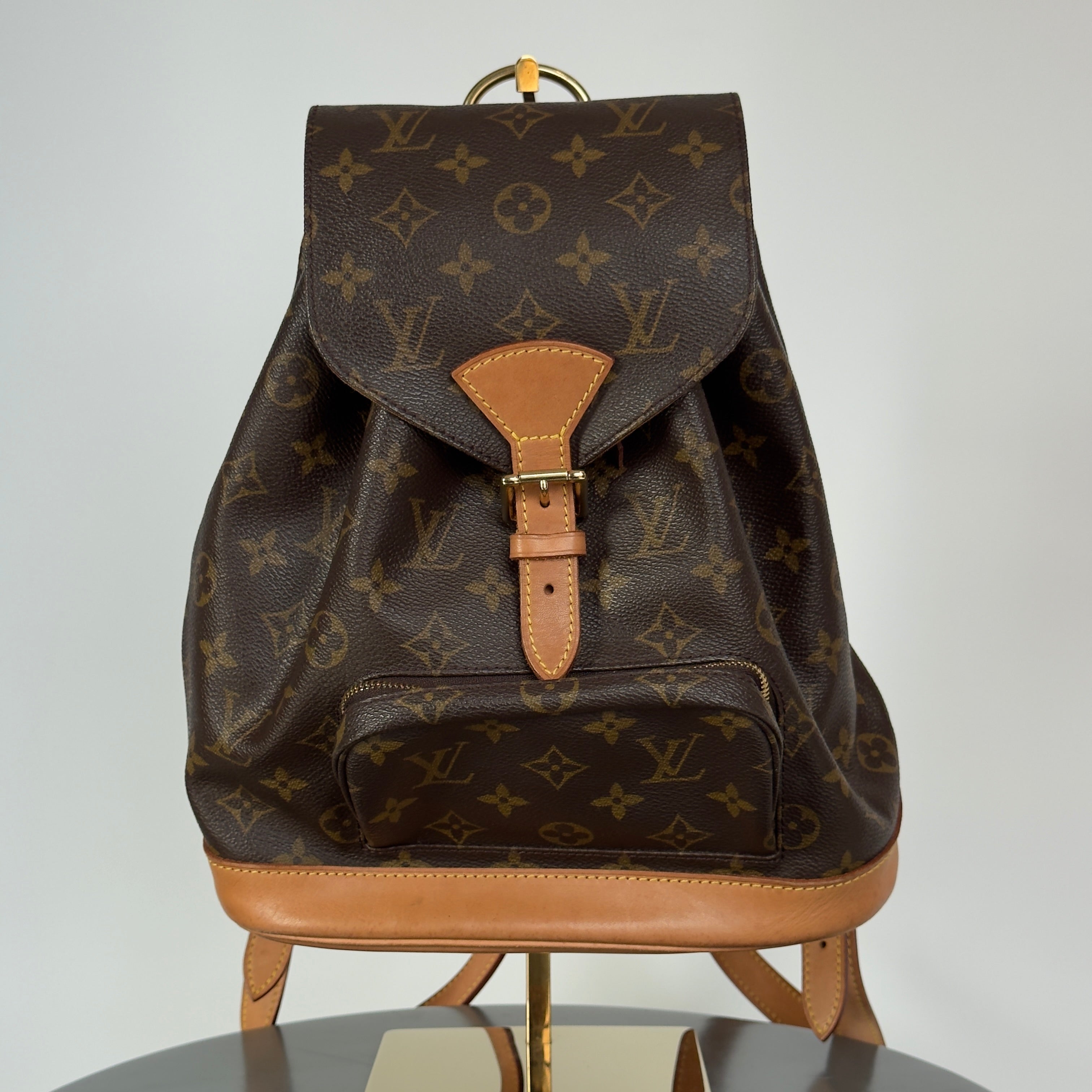 Louis Vuitton Monogram Montsouris MM - Queen May