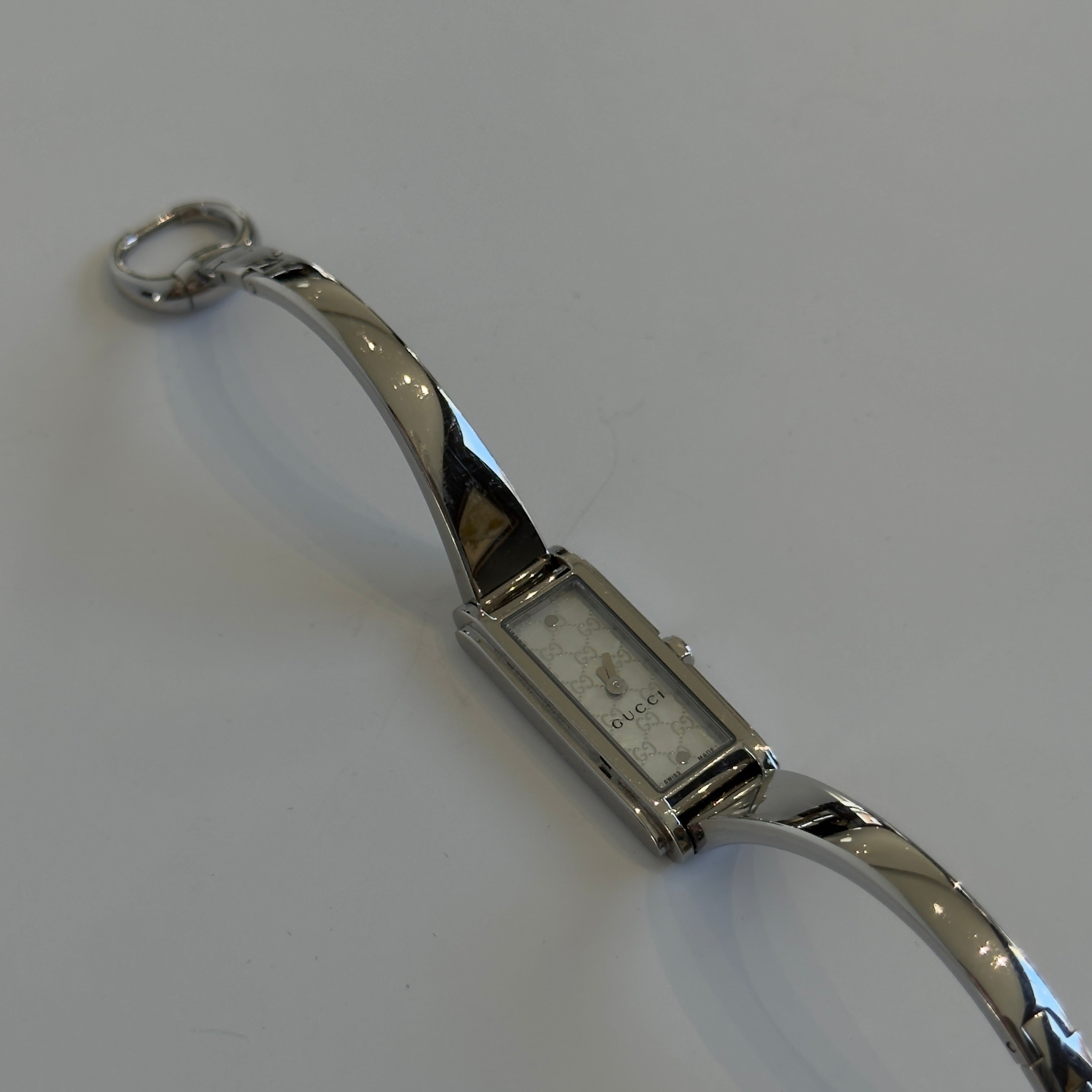 Gucci 1500L Mother of Pearl GG Dial Horsebit Bangle Watch - Queen May