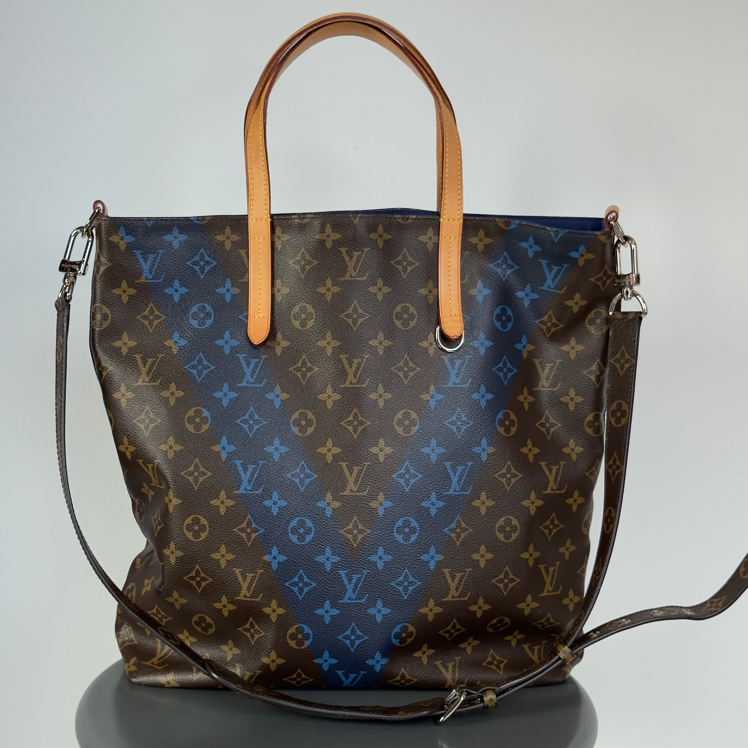 Louis Vuitton Spring 2015 Cabas Jour V Tote - Queen May