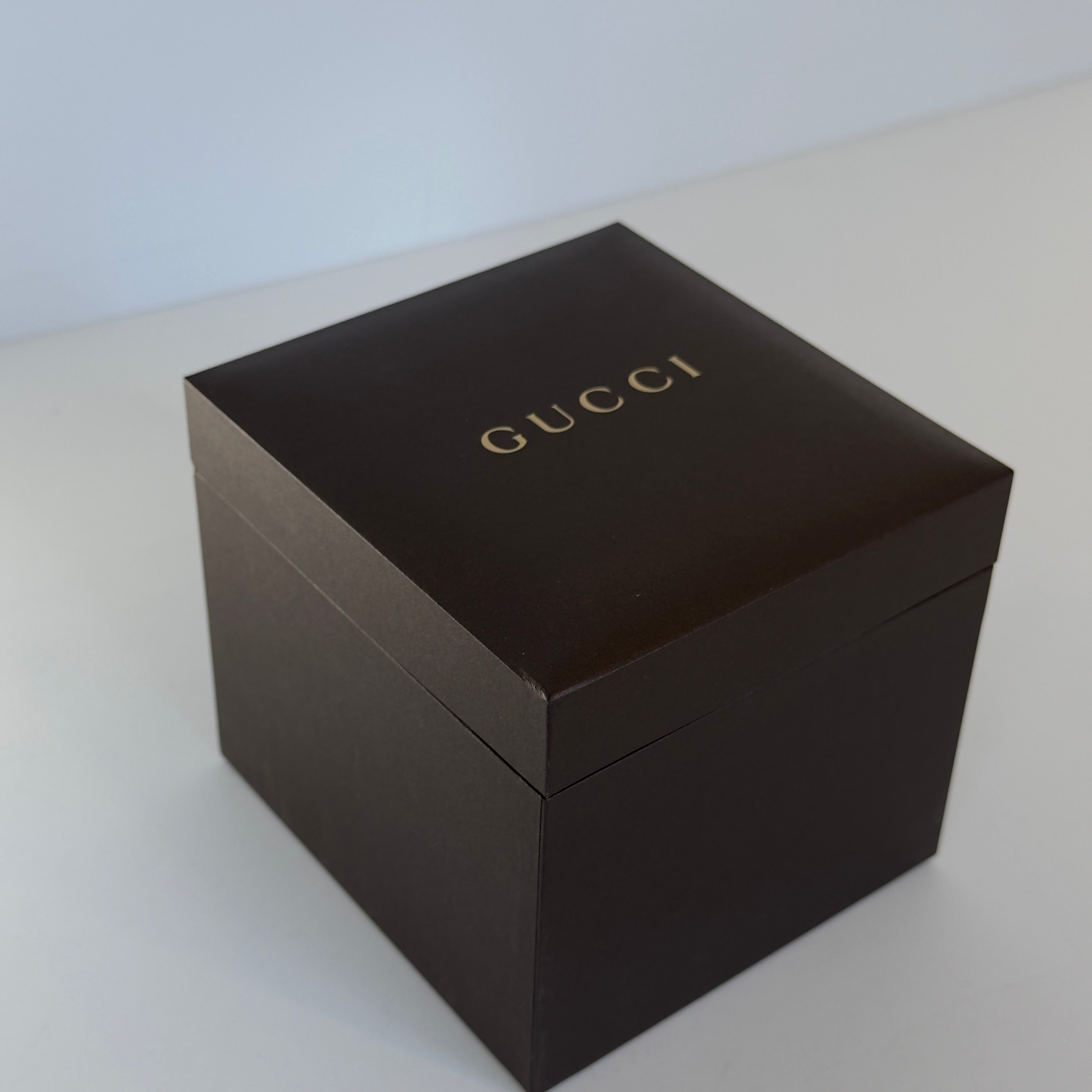 Gucci 1500L Mother of Pearl GG Dial Horsebit Bangle Watch - Queen May