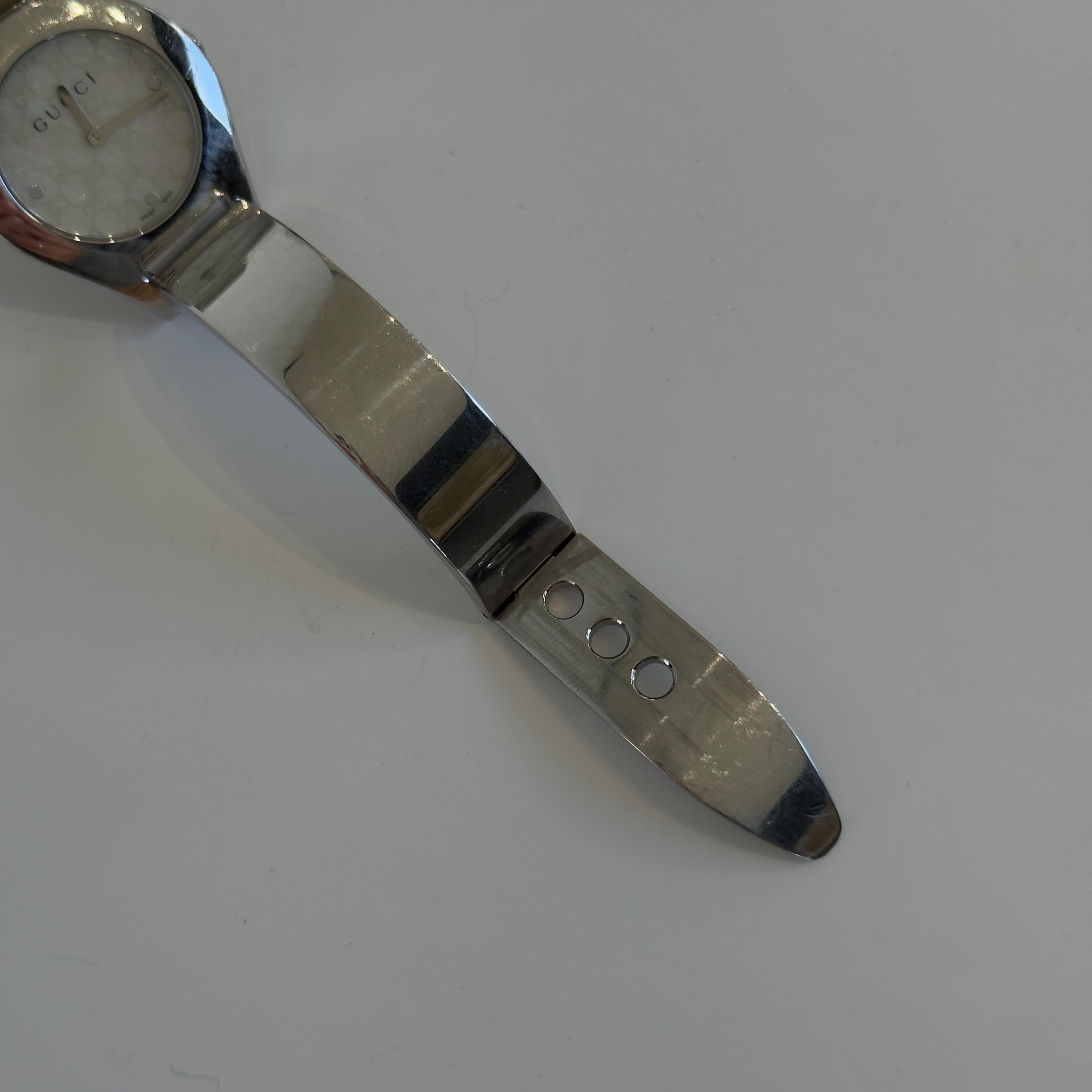 Gucci 6700L Stainless Steel Mother Of Pearl Dial Bangle Watch - Queen May