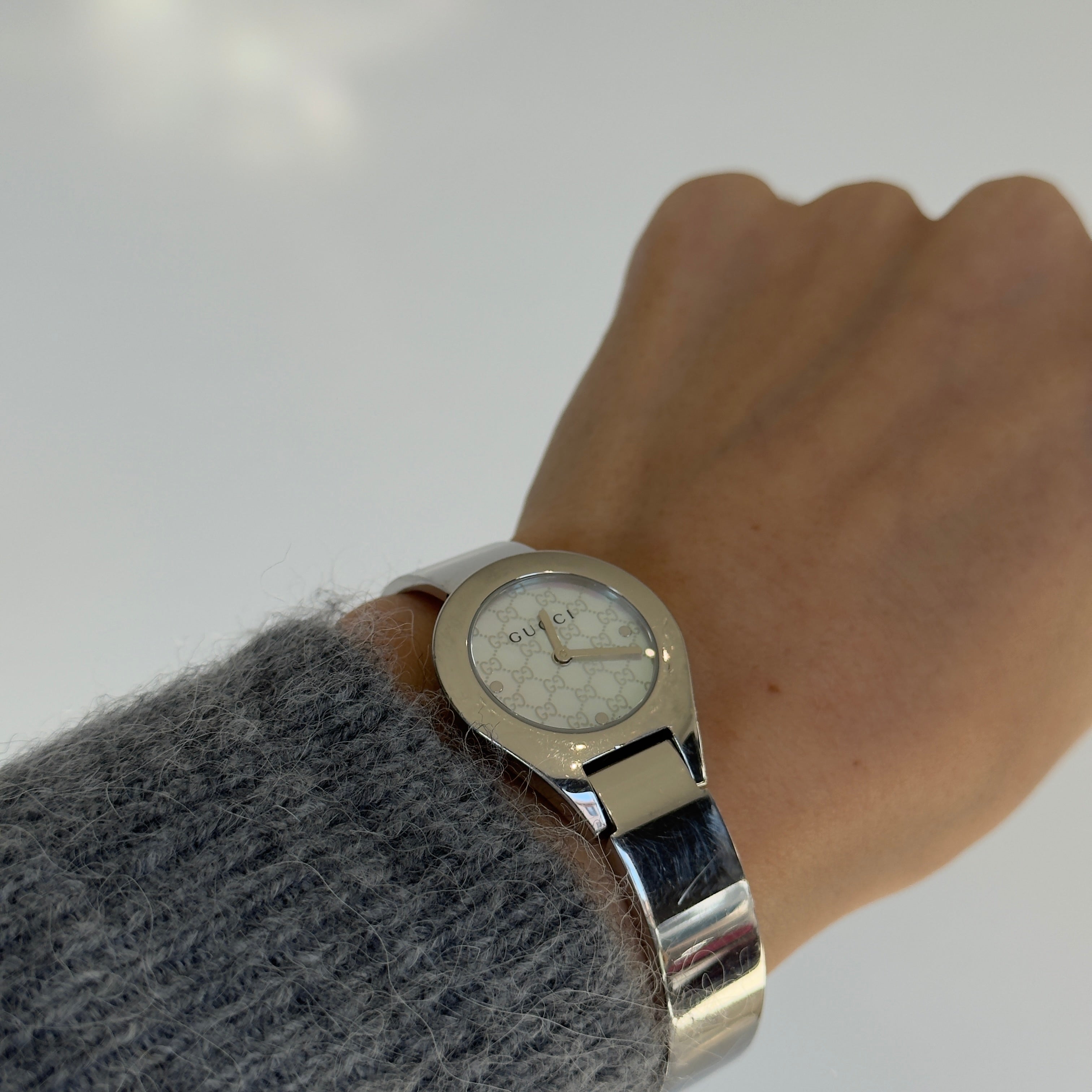Gucci 6700L Stainless Steel Mother Of Pearl Dial Bangle Watch - Queen May
