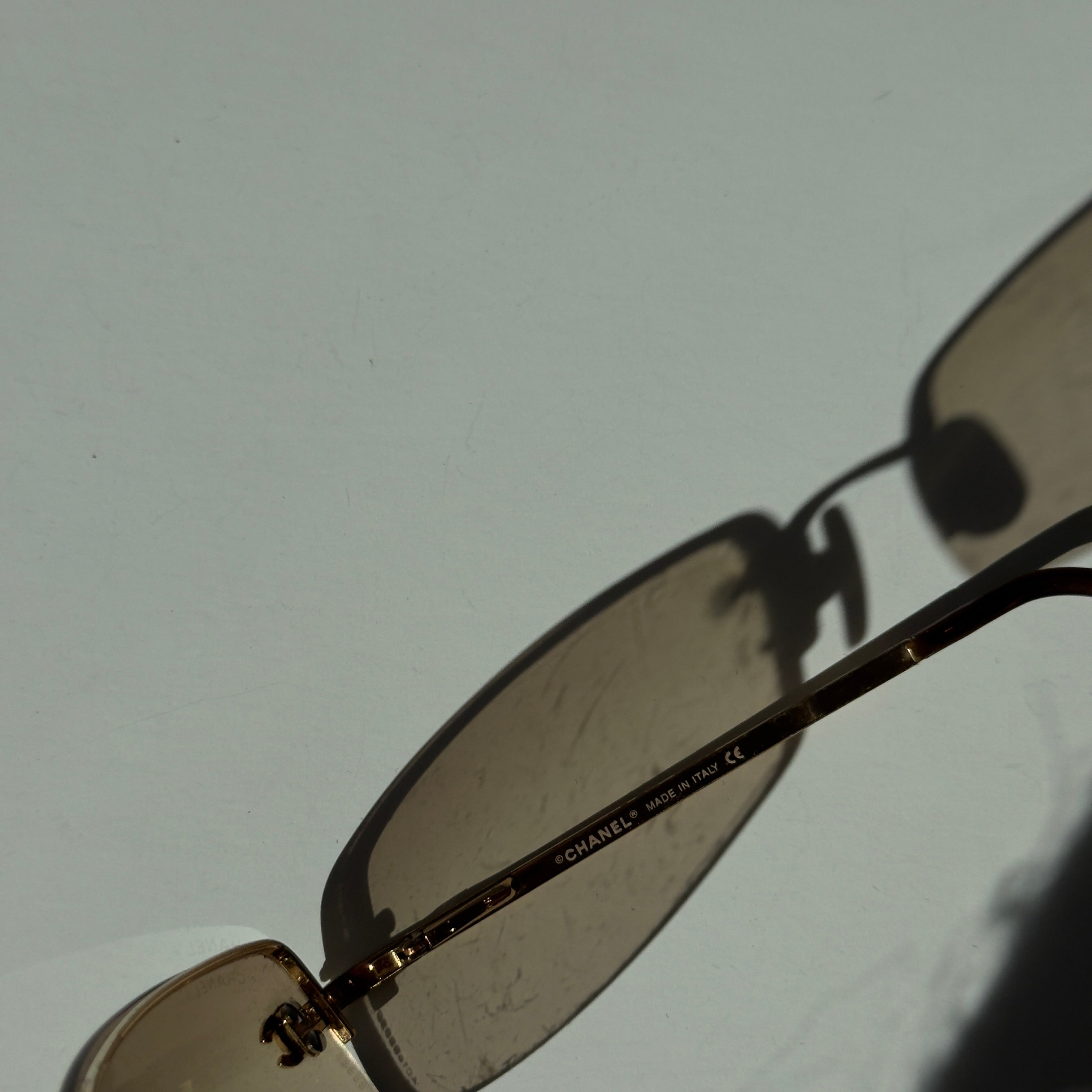 Vintage Chanel 4093-B Rimless Wire Frame Rhinestone CC Sunglasses Smoke - Queen May