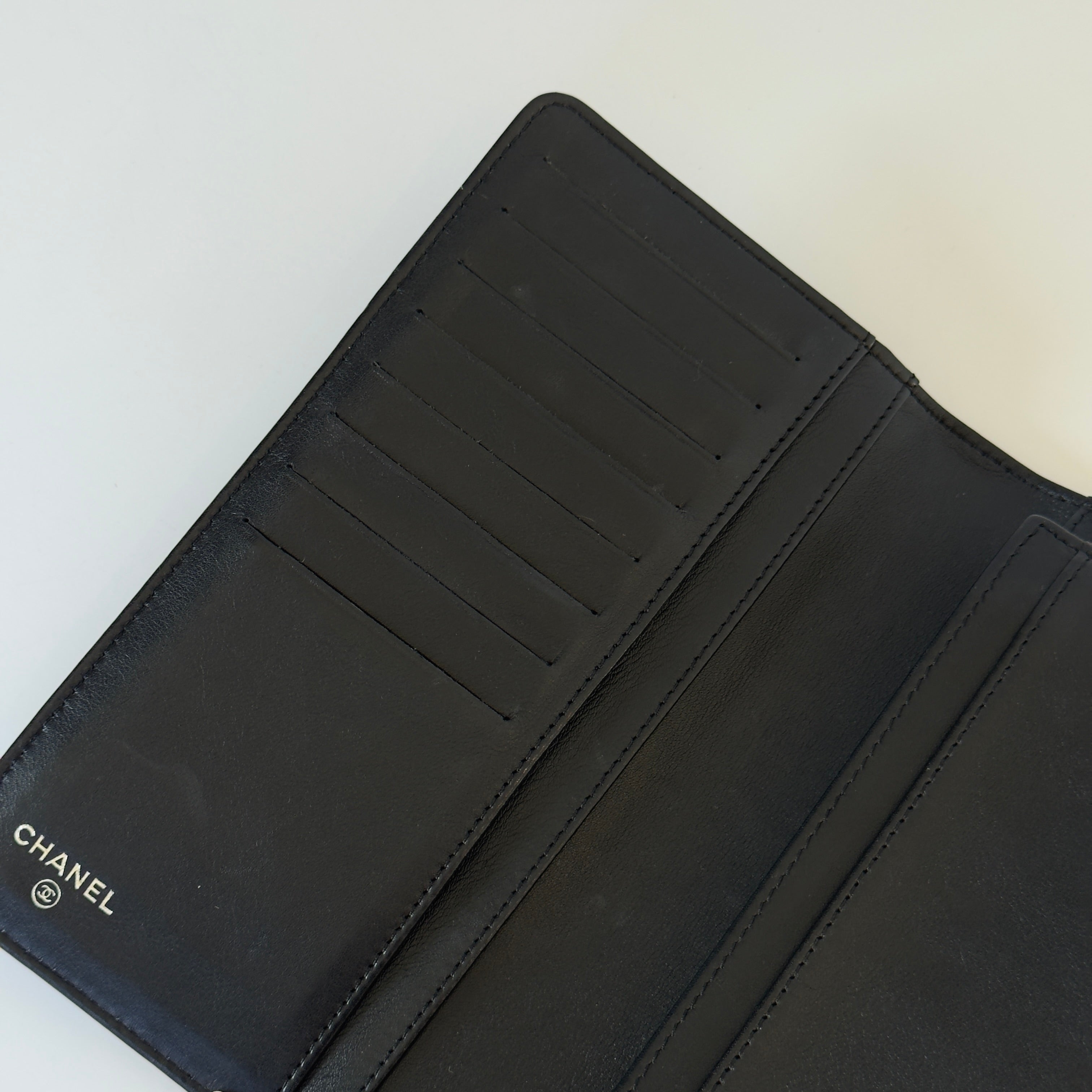 Chanel Camellia Makeup Palette Patent Long Wallet - Queen May