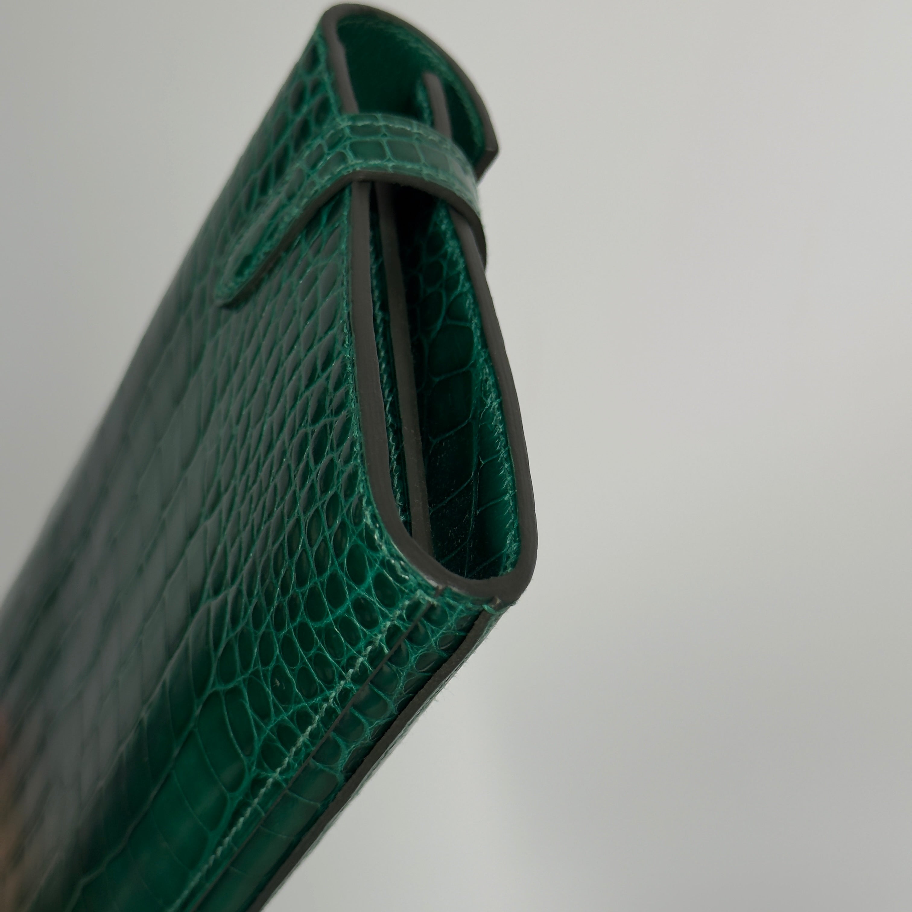 Hermes Kelly Longue Wallet Emerald Shiny Alligator - Queen May