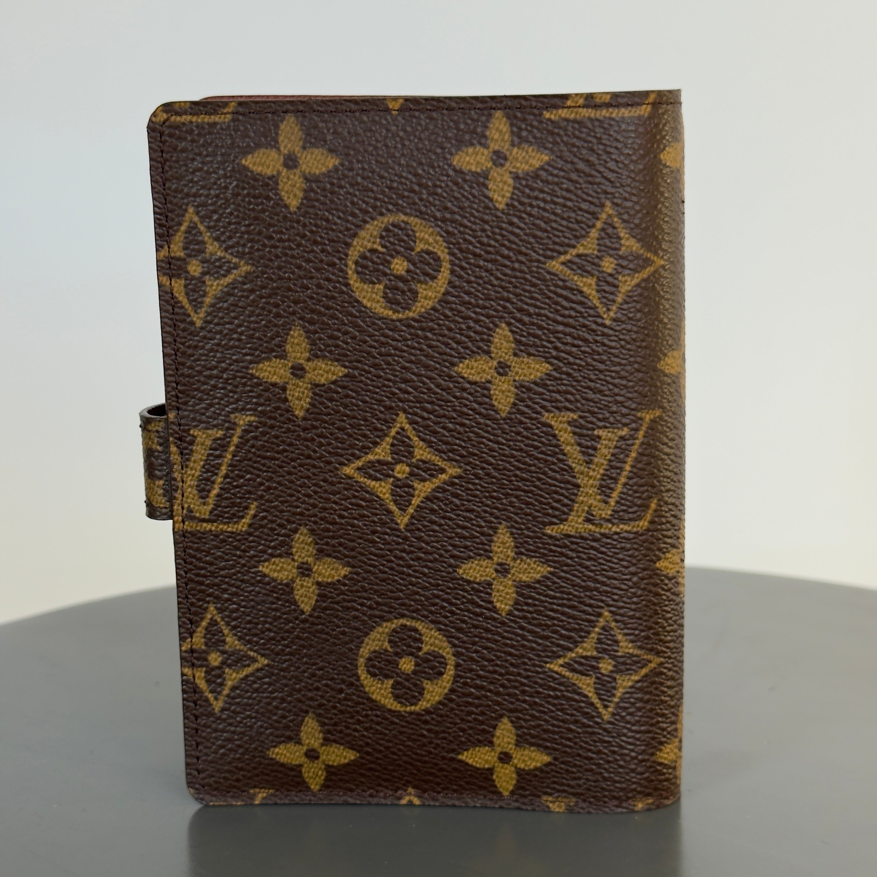 Louis Vuitton Monogram Agenda Cover - Queen May