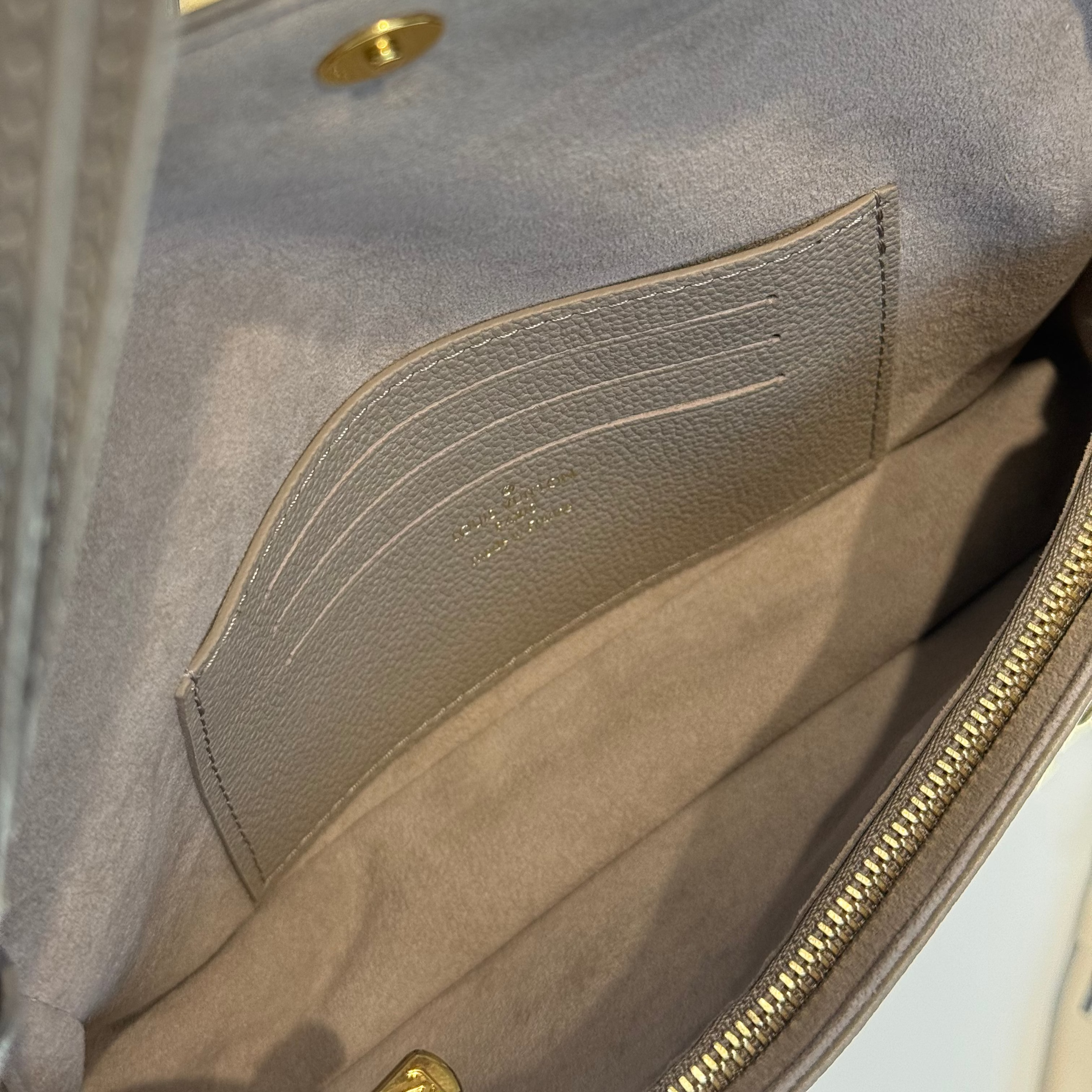 Louis Vuitton Empriente Ivy Dove/Cream - Queen May