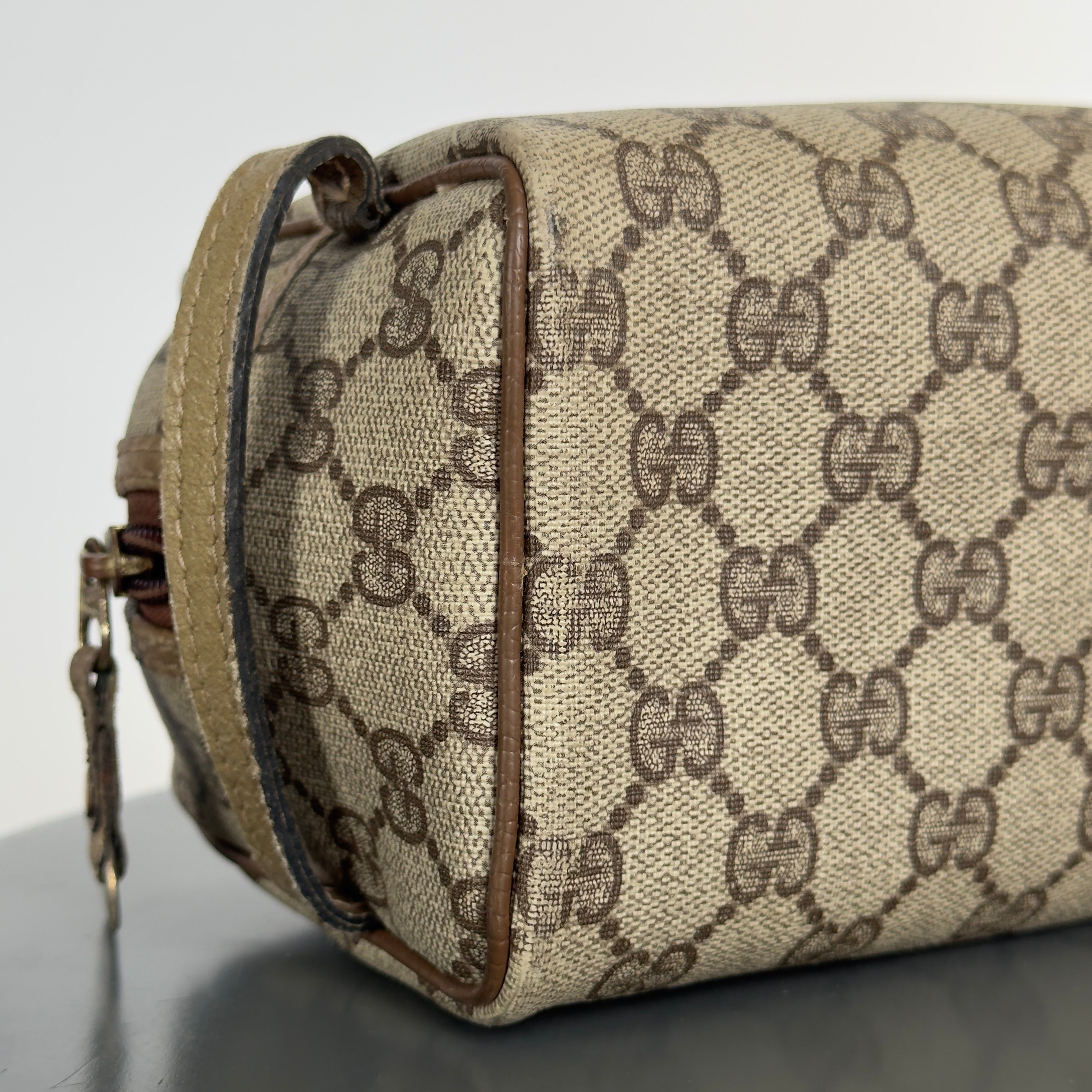 Vintage Gucci GG Supreme Canvas Cosmetic Case - Queen May