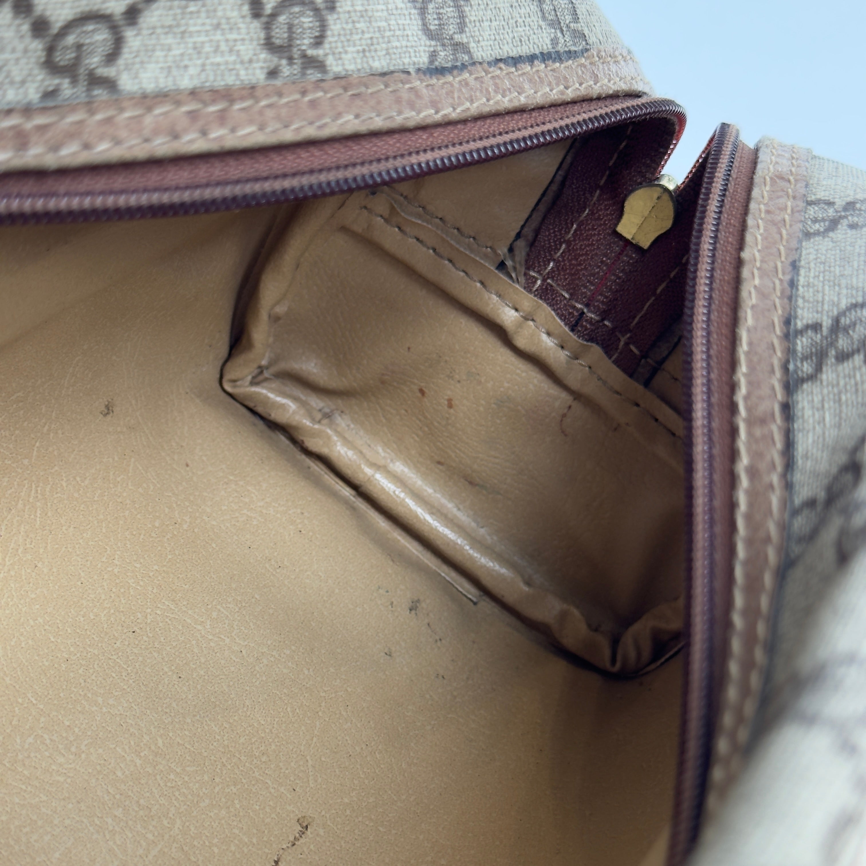 Vintage Gucci GG Supreme Canvas Cosmetic Case - Queen May