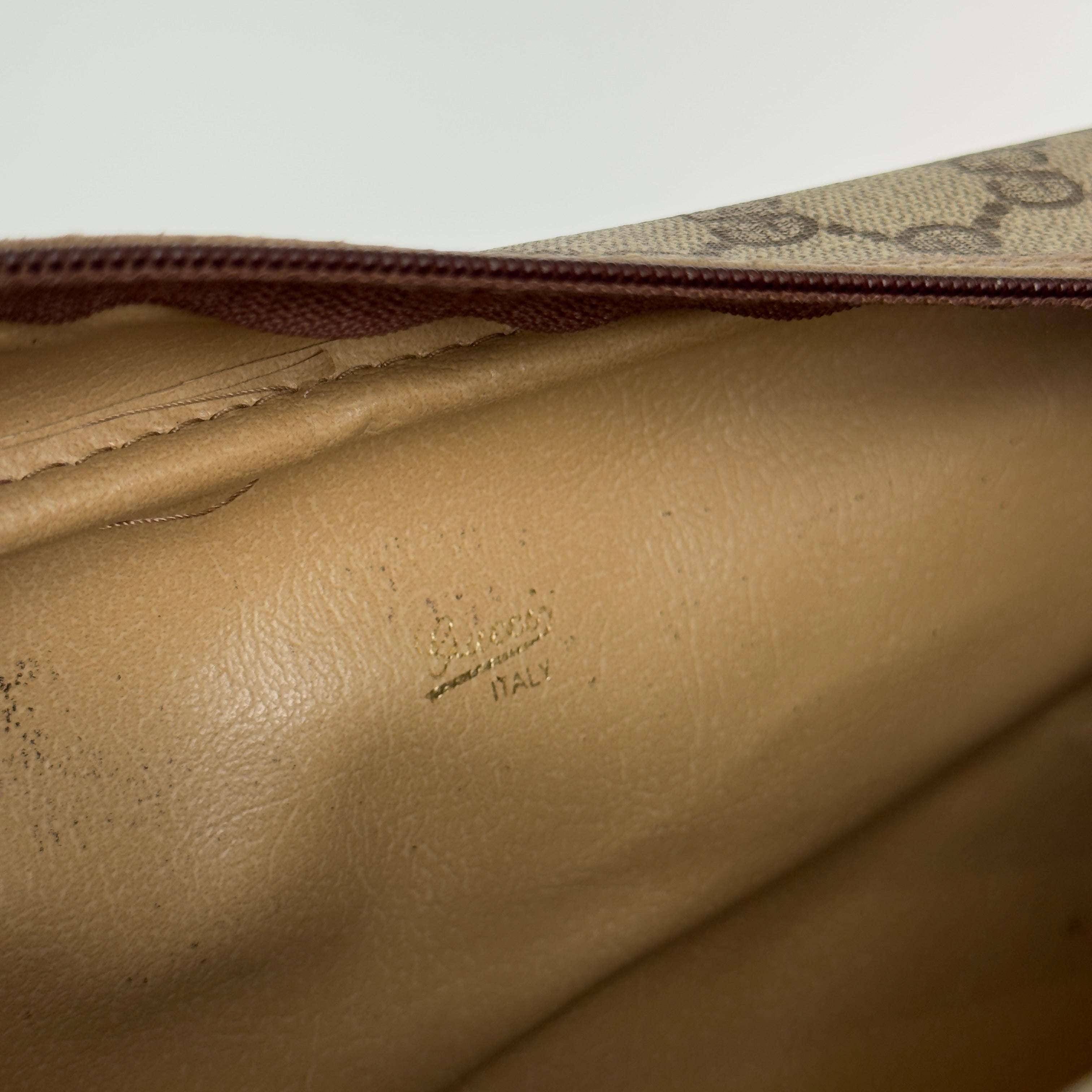 Vintage Gucci GG Supreme Canvas Cosmetic Case - Queen May