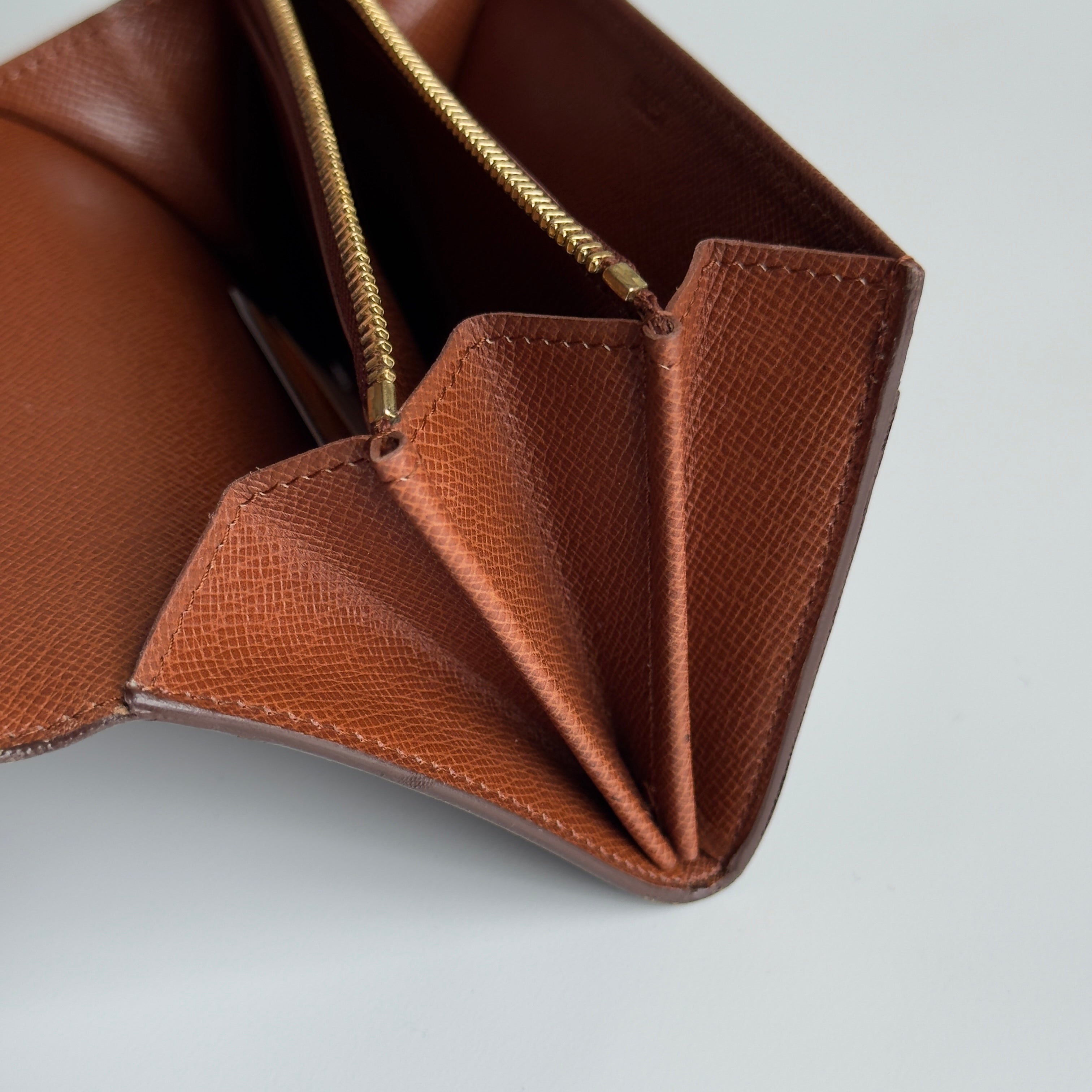Louis Vuitton Rare Porte Monnaie Zip Wallet - Queen May